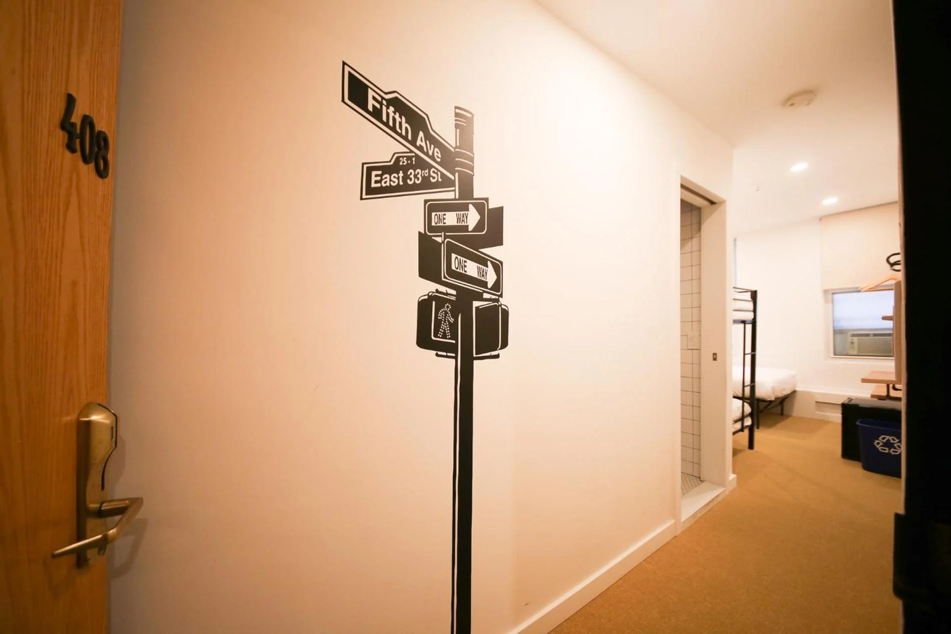 Manhattan Broadway Hotel - Image 7
