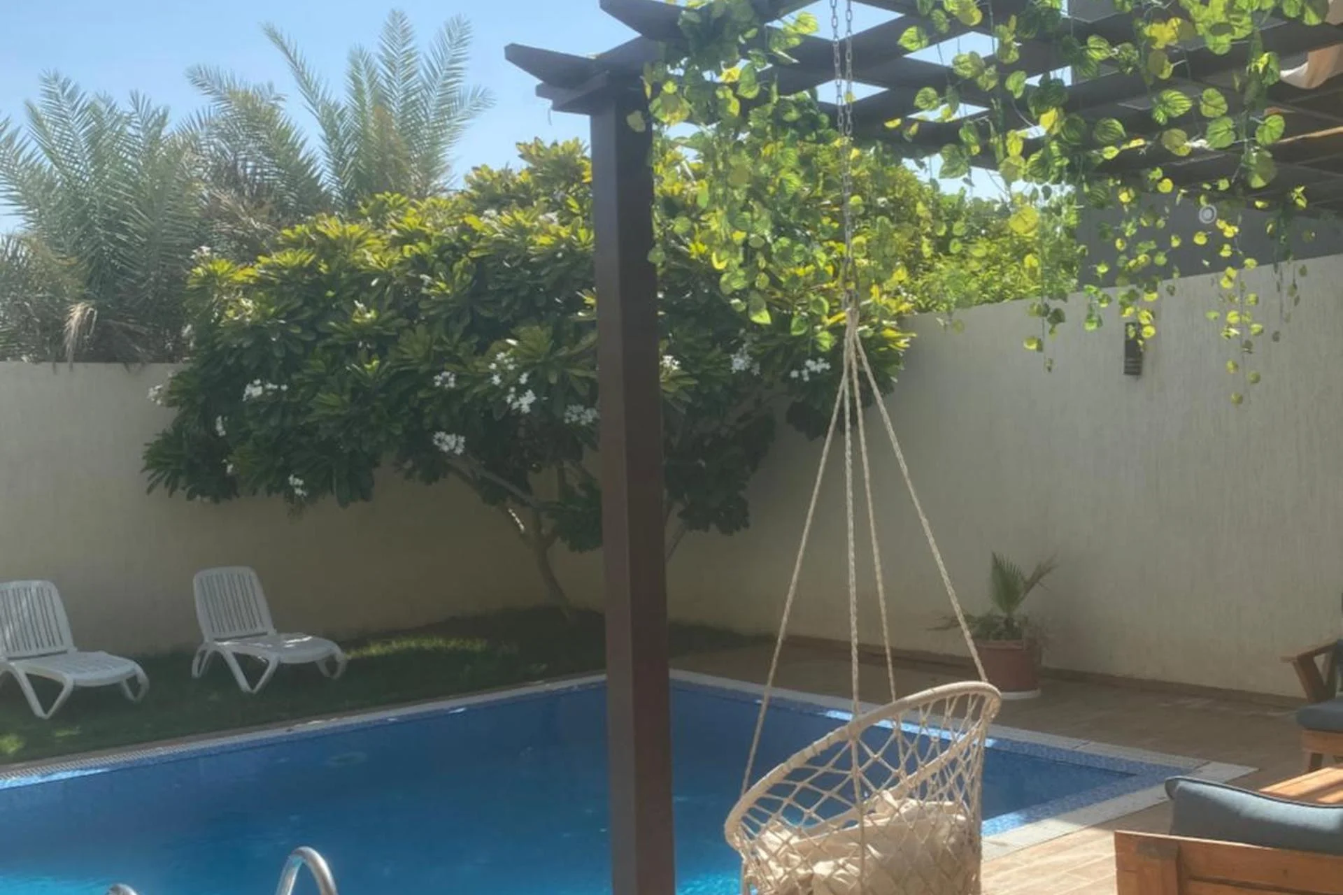 Mooyah resort - Image 2