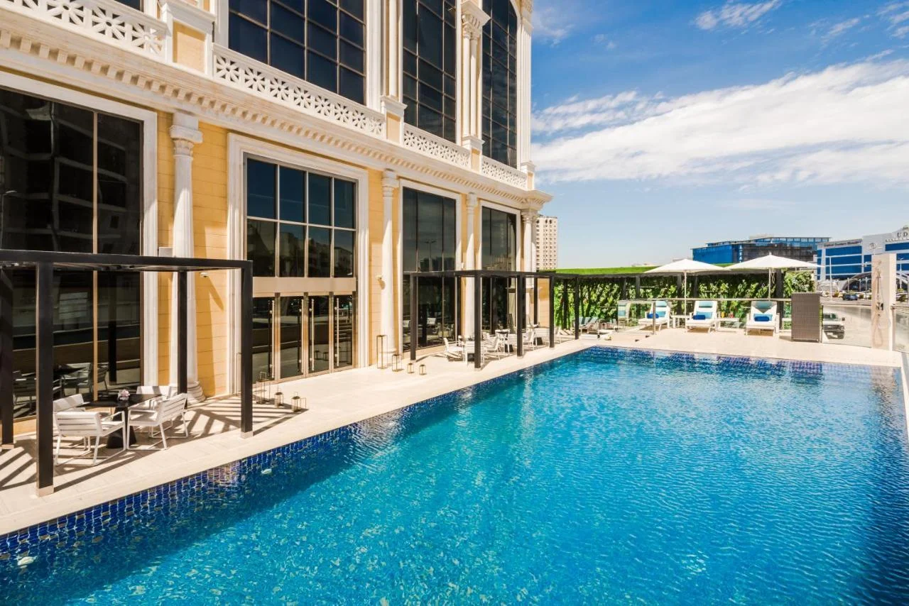 Narcissus Al Hamra Hotel - Image 2