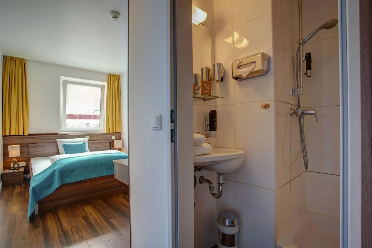 North-Hotel Reeperbahn - Image 3