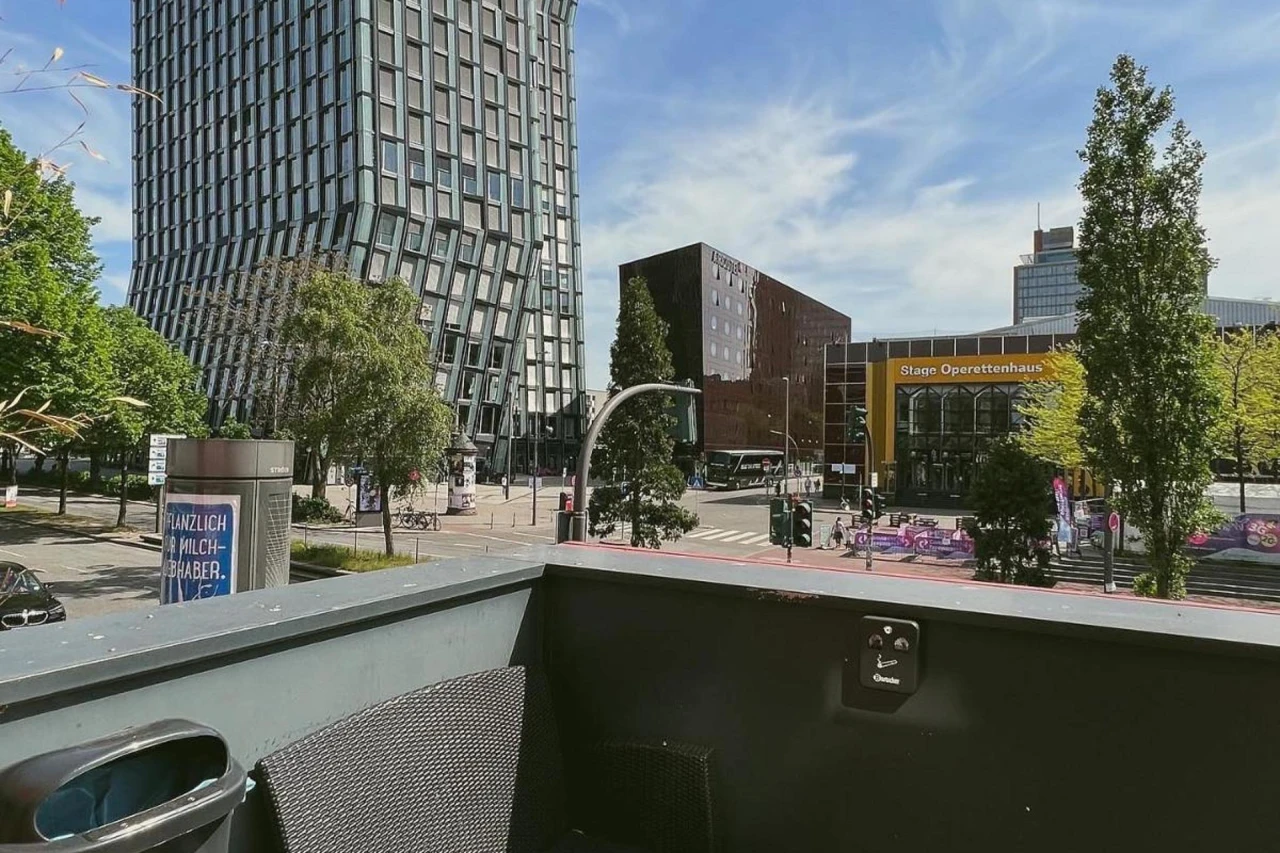 North-Hotel Reeperbahn - Image 6