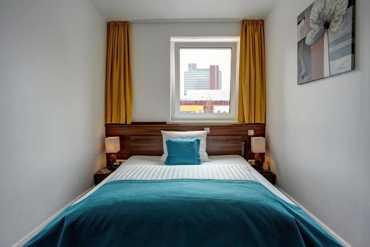 North-Hotel Reeperbahn - Image 9