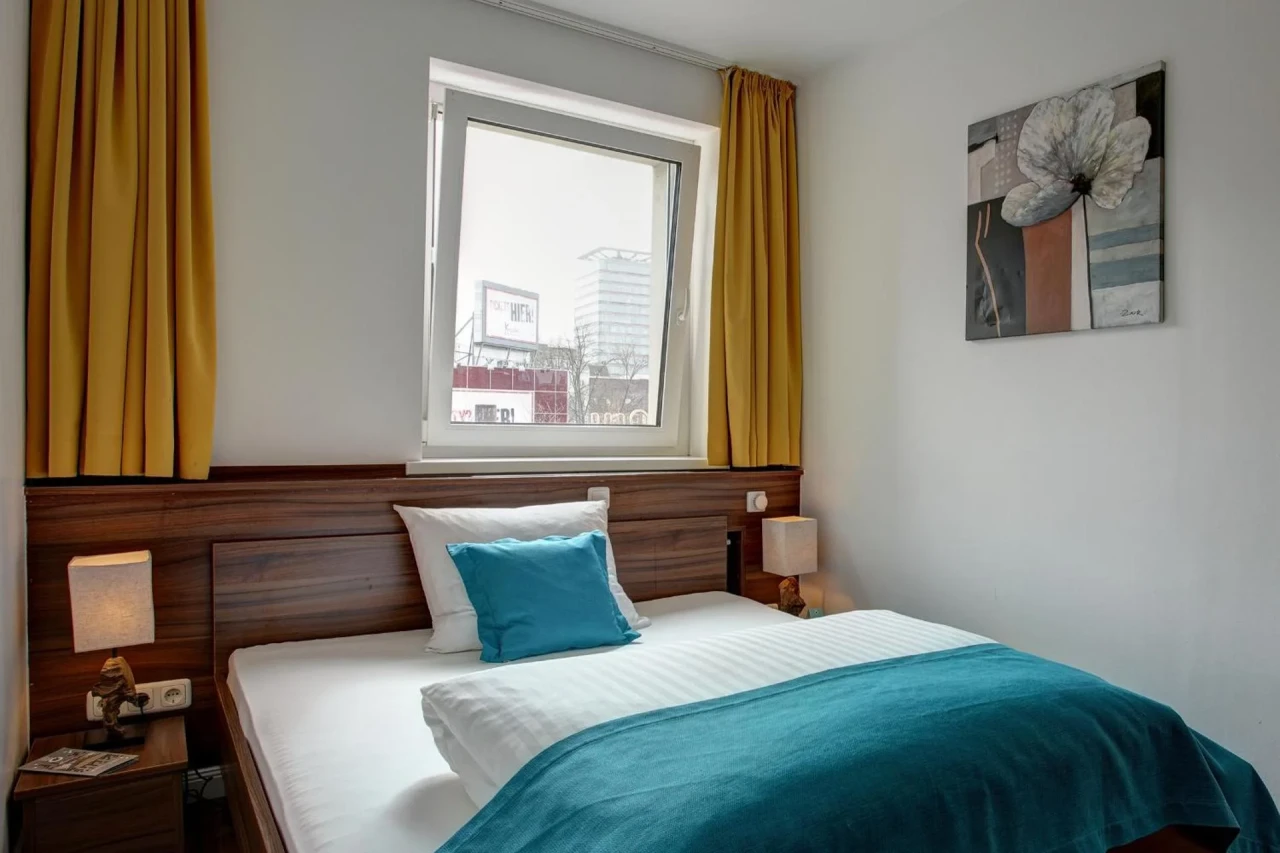 North-Hotel Reeperbahn - Image 10