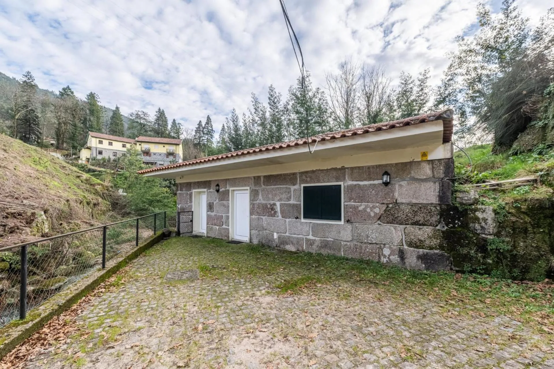 Experience the Charm of O Pimpão, Portugal: A Hidden Gem for Couples, Families, and Business Trips - Image 12