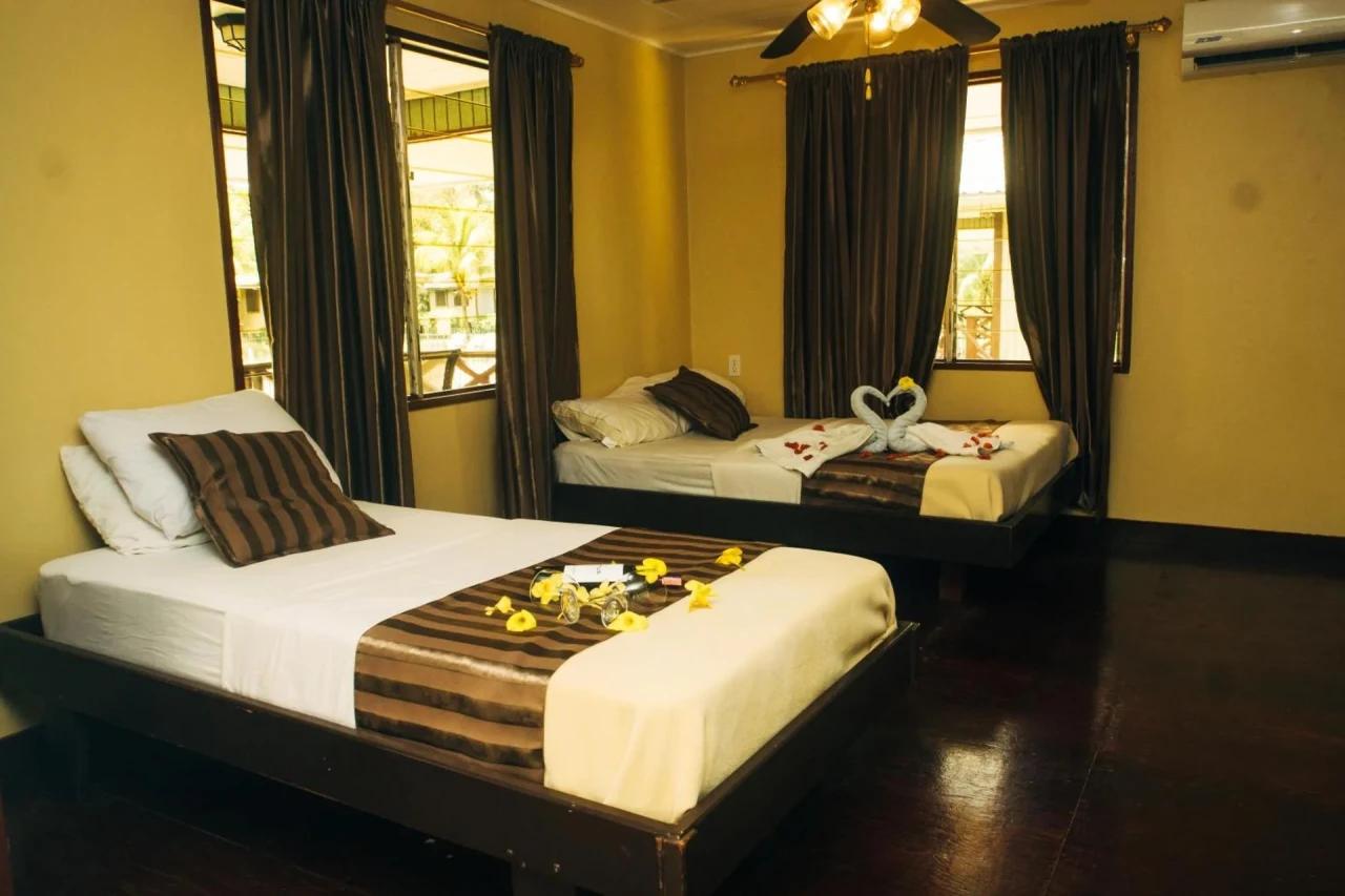 Overbridge River Resort - Image 2
