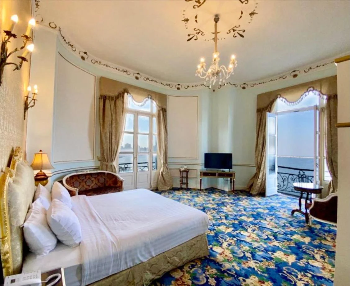Paradise Inn - Windsor Palace Hotel - Image 1