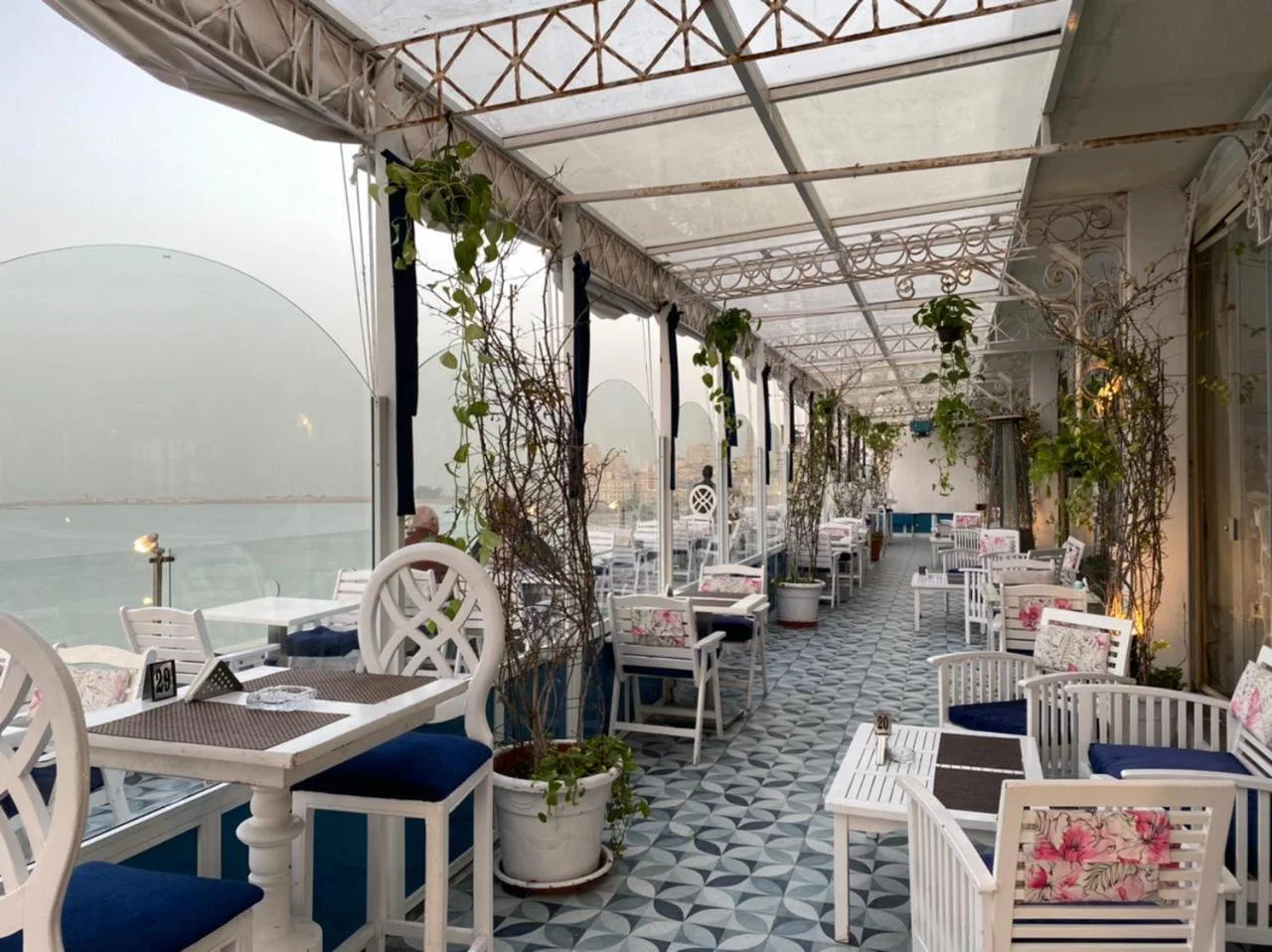 Paradise Inn - Windsor Palace Hotel - Image 6