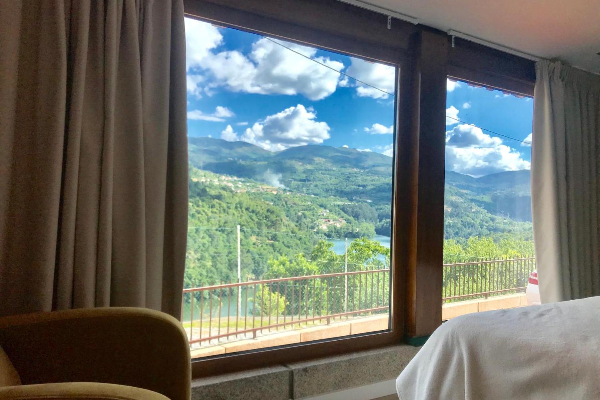 Descubra o Pedacinho de Mundo Douro: Um Refúgio de Conforto e Estilo - Imagem 24