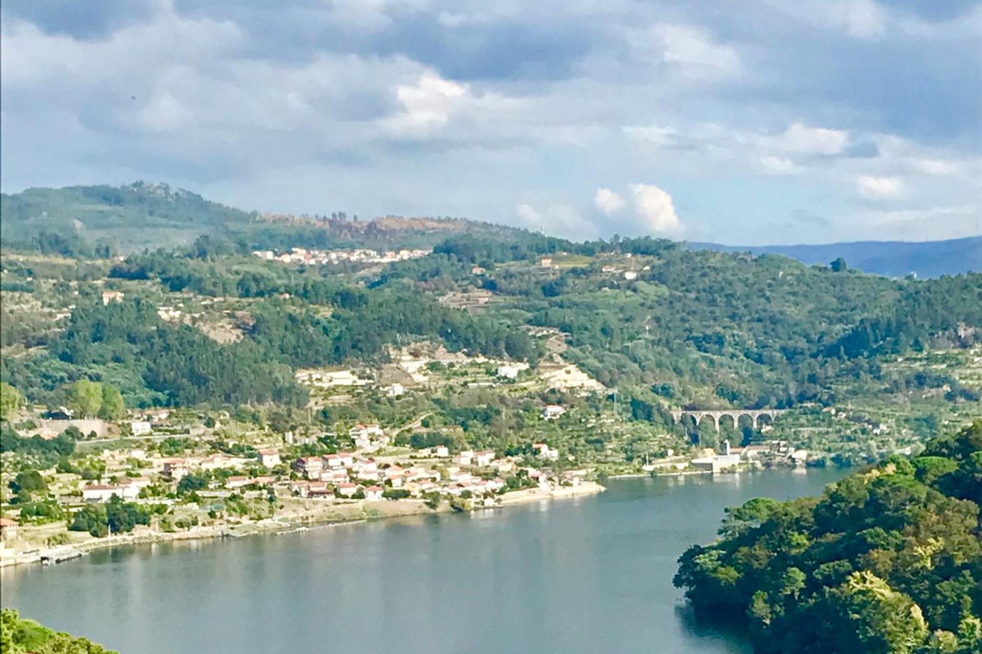 Descubra o Pedacinho de Mundo Douro: Um Refúgio de Conforto e Estilo - Imagem 46