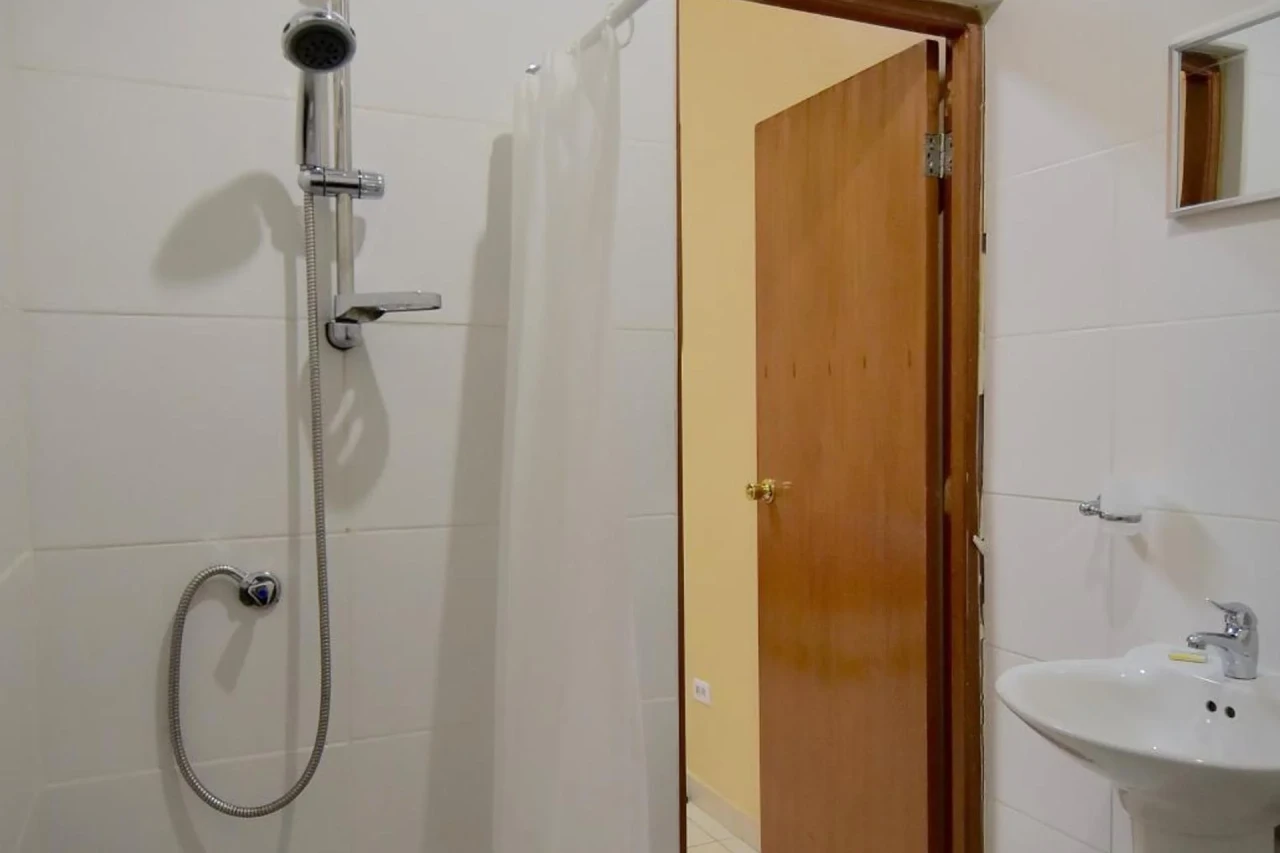 Pista Q hostel and apartments - Image 15