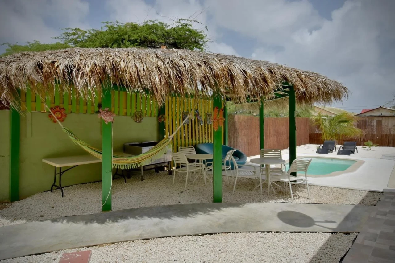 Pista Q hostel and apartments - Image 19