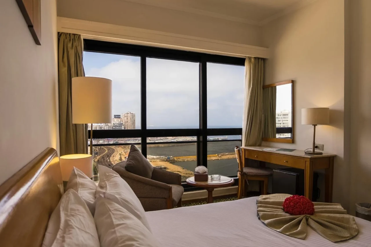 Plaza Hotel Alexandria - Image 10