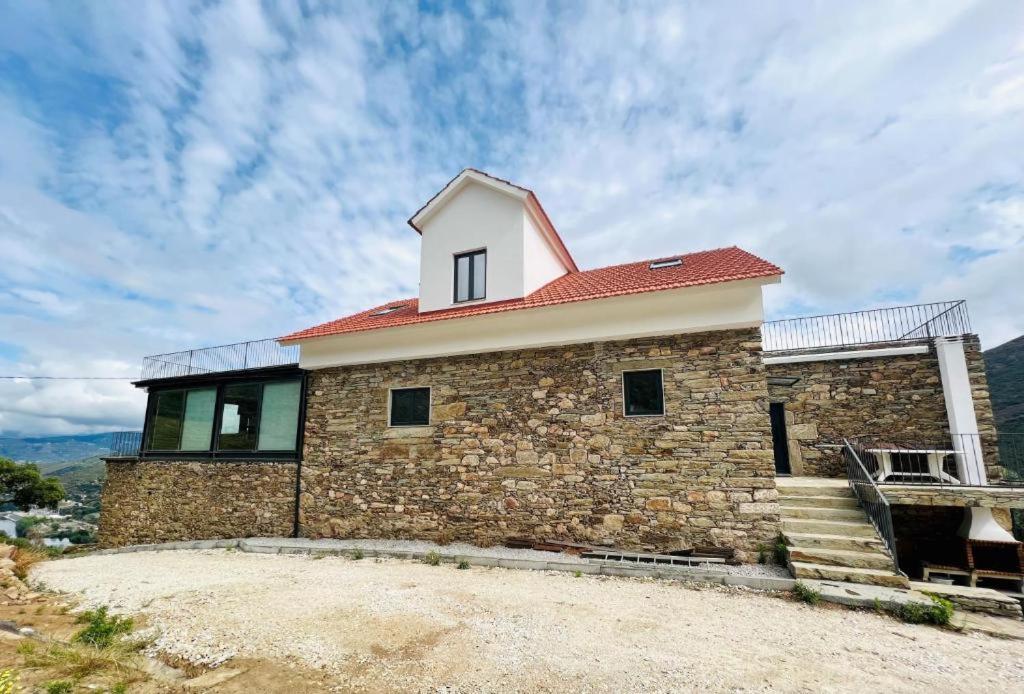 Descubra a Quinta da Pinguinha: O Refúgio Perfeito para Casais, Famílias e Viagens de Negócios - Imagem 37