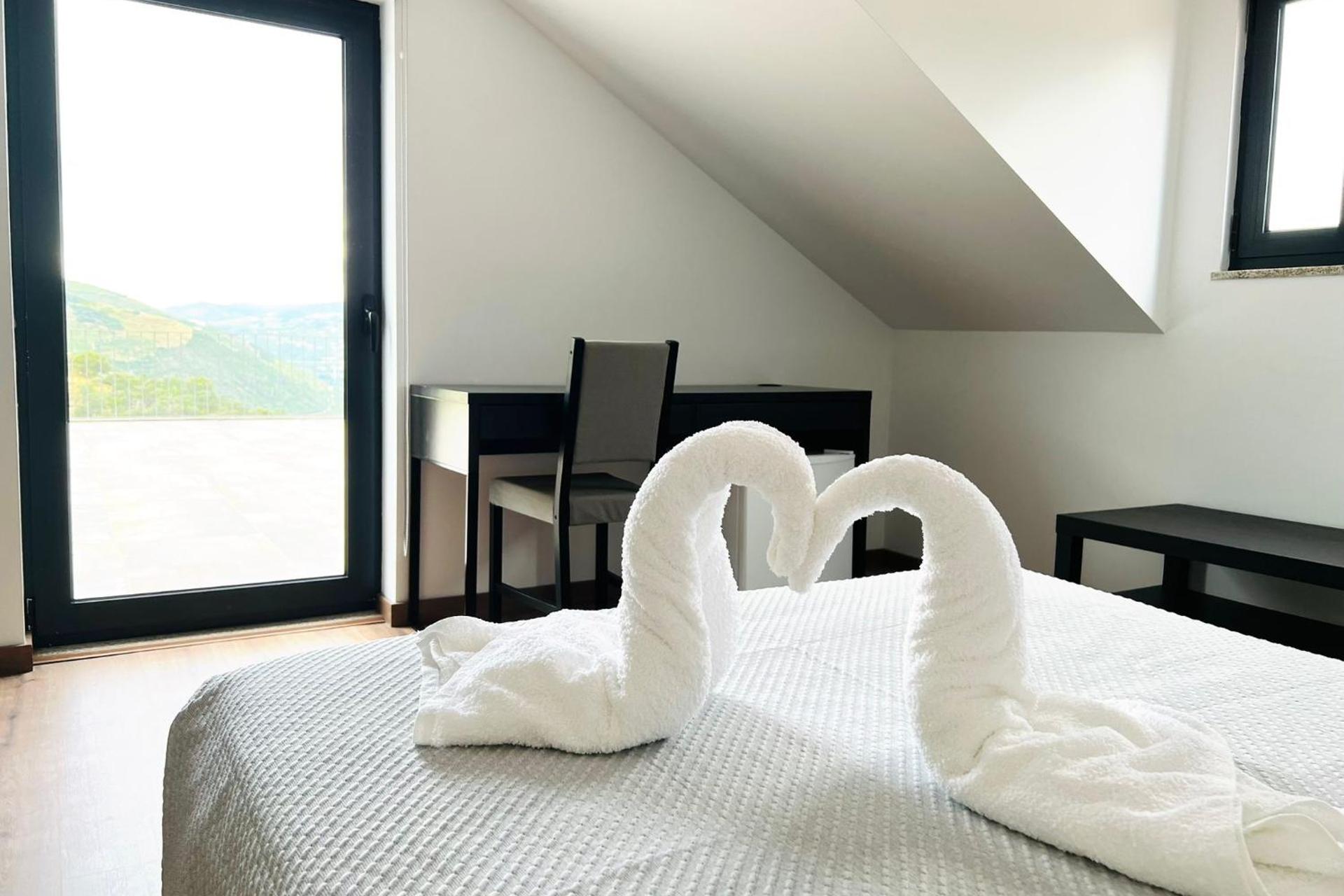 Descubra a Quinta da Pinguinha: O Refúgio Perfeito para Casais, Famílias e Viagens de Negócios - Imagem 6