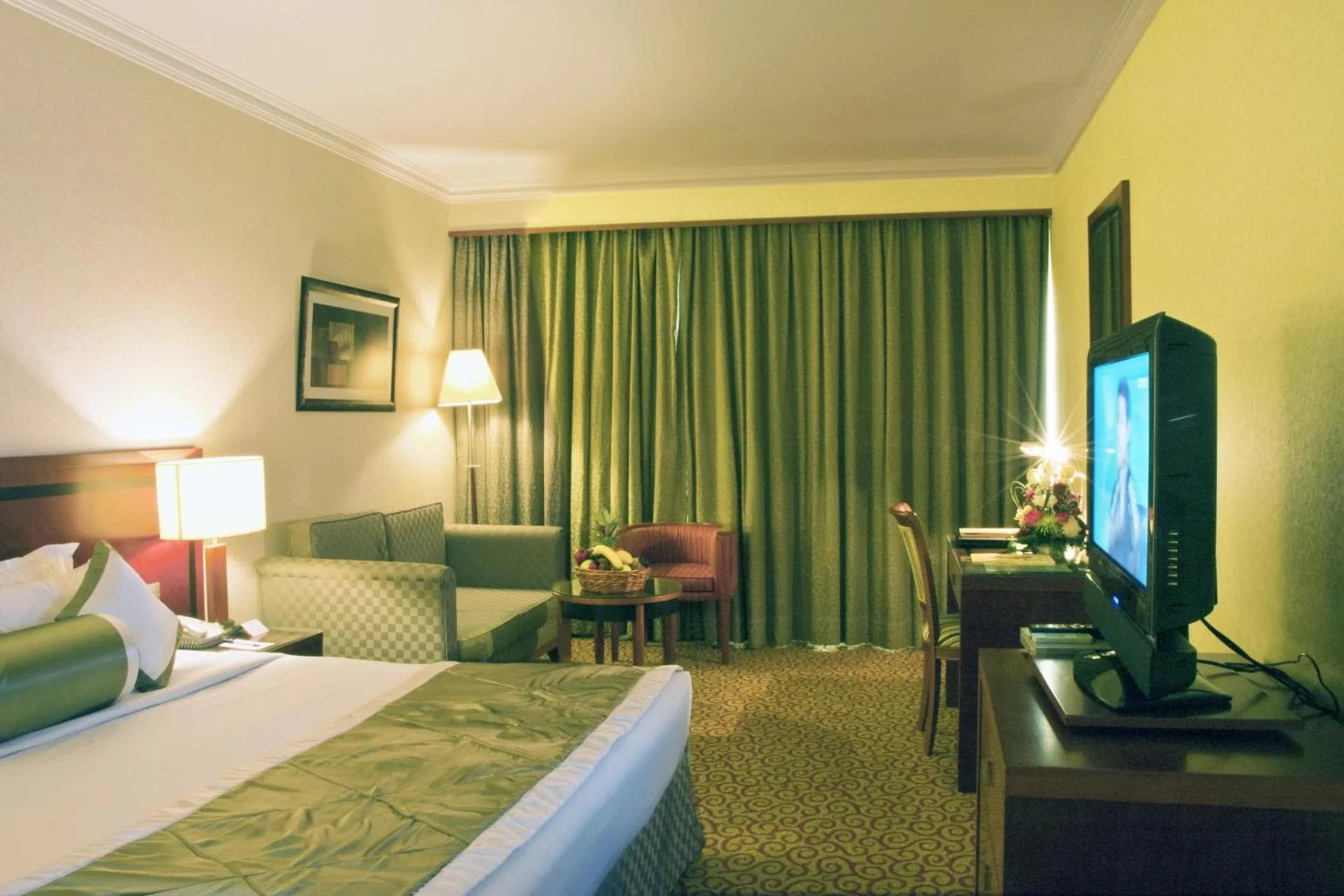 Ramee Royal Hotel - Image 6