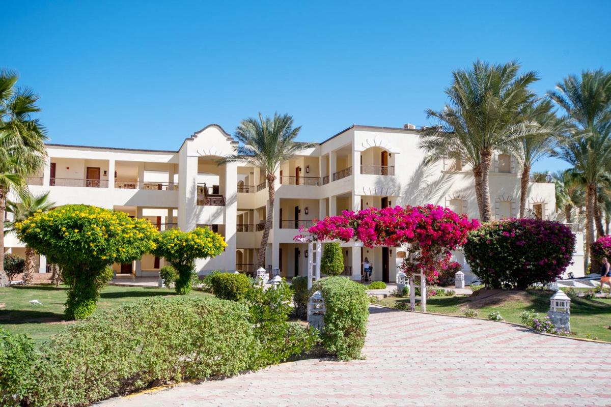 Regency Plaza Aqua Park & Spa - Image 7