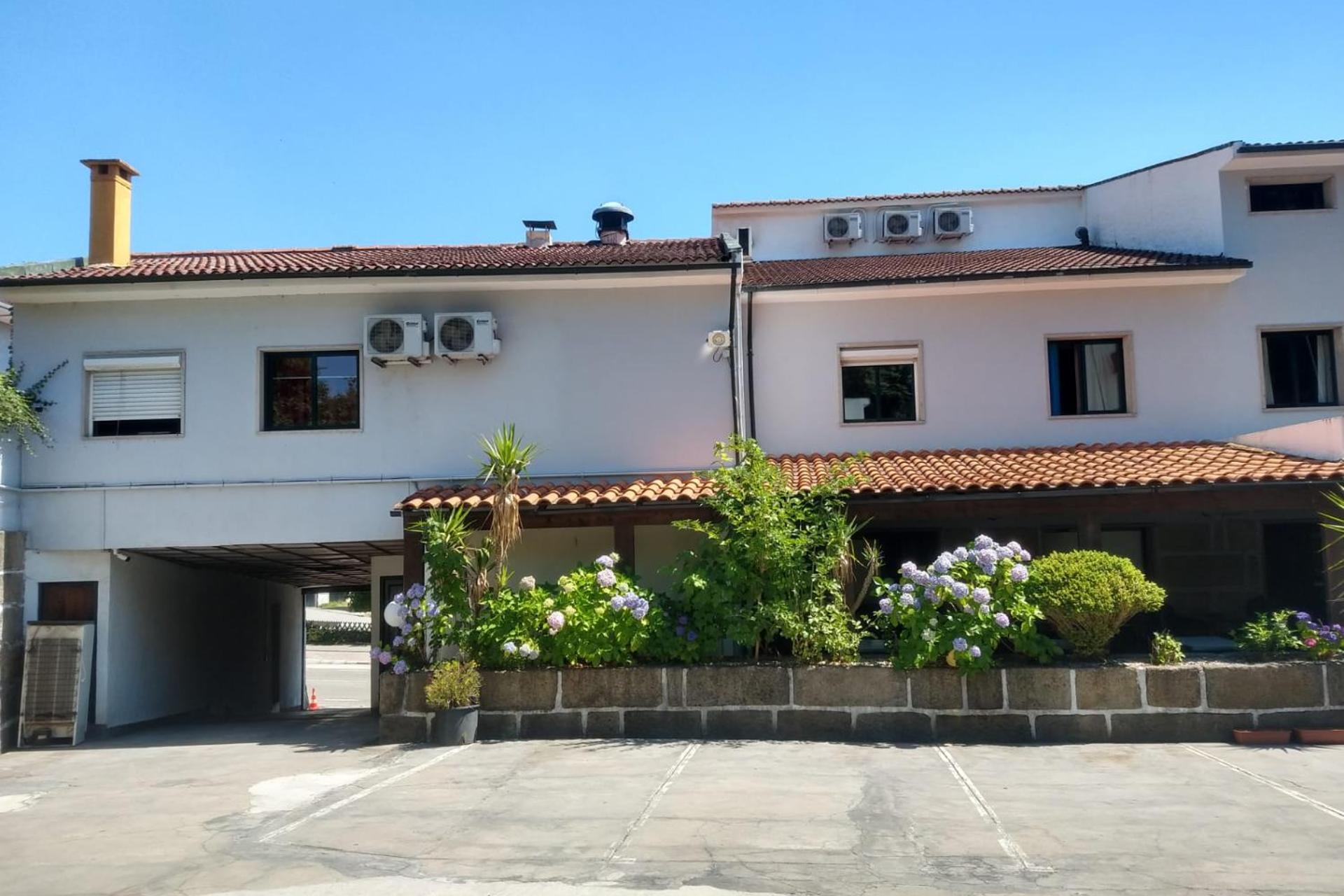 Descubra o Residencial Montanhês: Onde Conforto e Hospitalidade se Encontram - Imagem 54