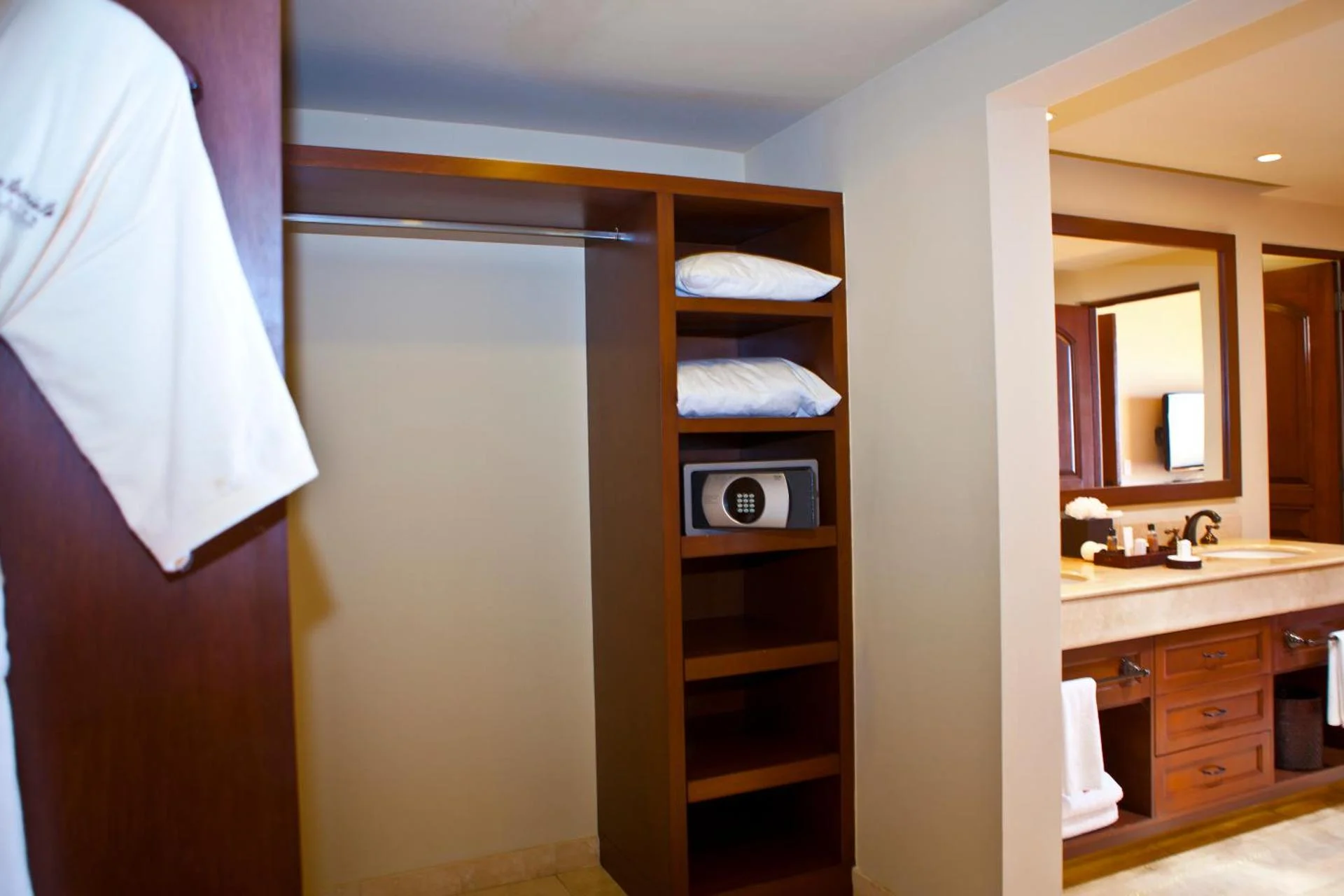 Resort Pueblo Bonito Montecristo Luxury Villas - All Inclusive - Image 11