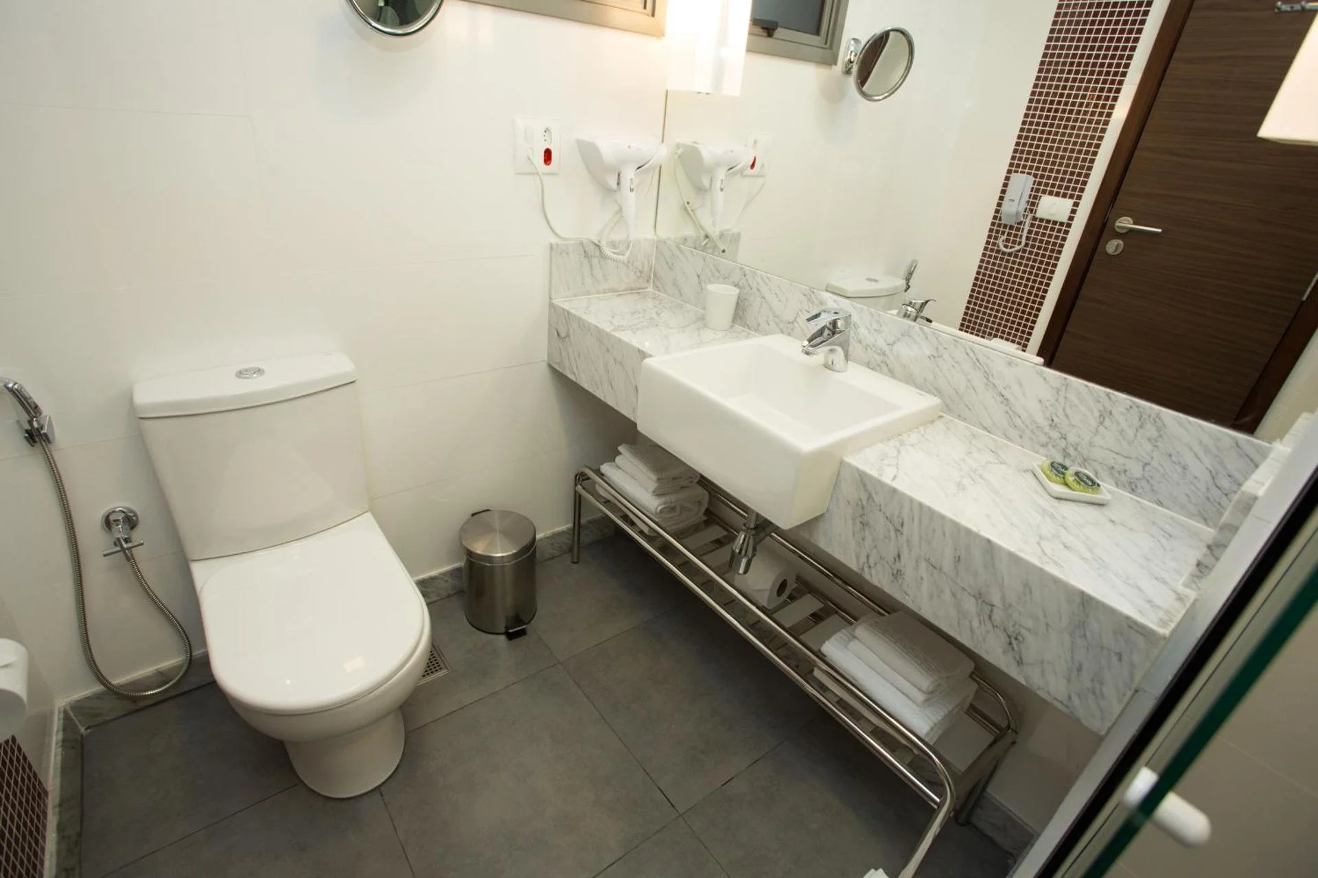 Royal Regency Palace Hotel - Image 8