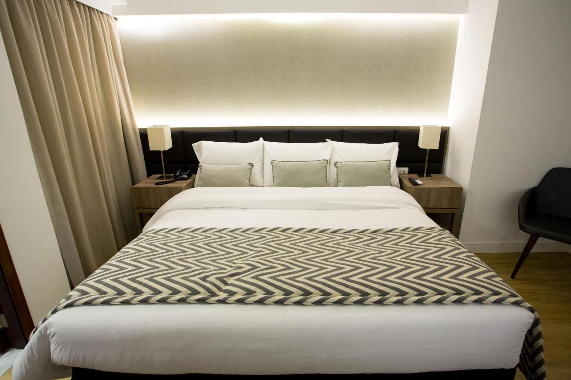 Royal Regency Palace Hotel - Image 10