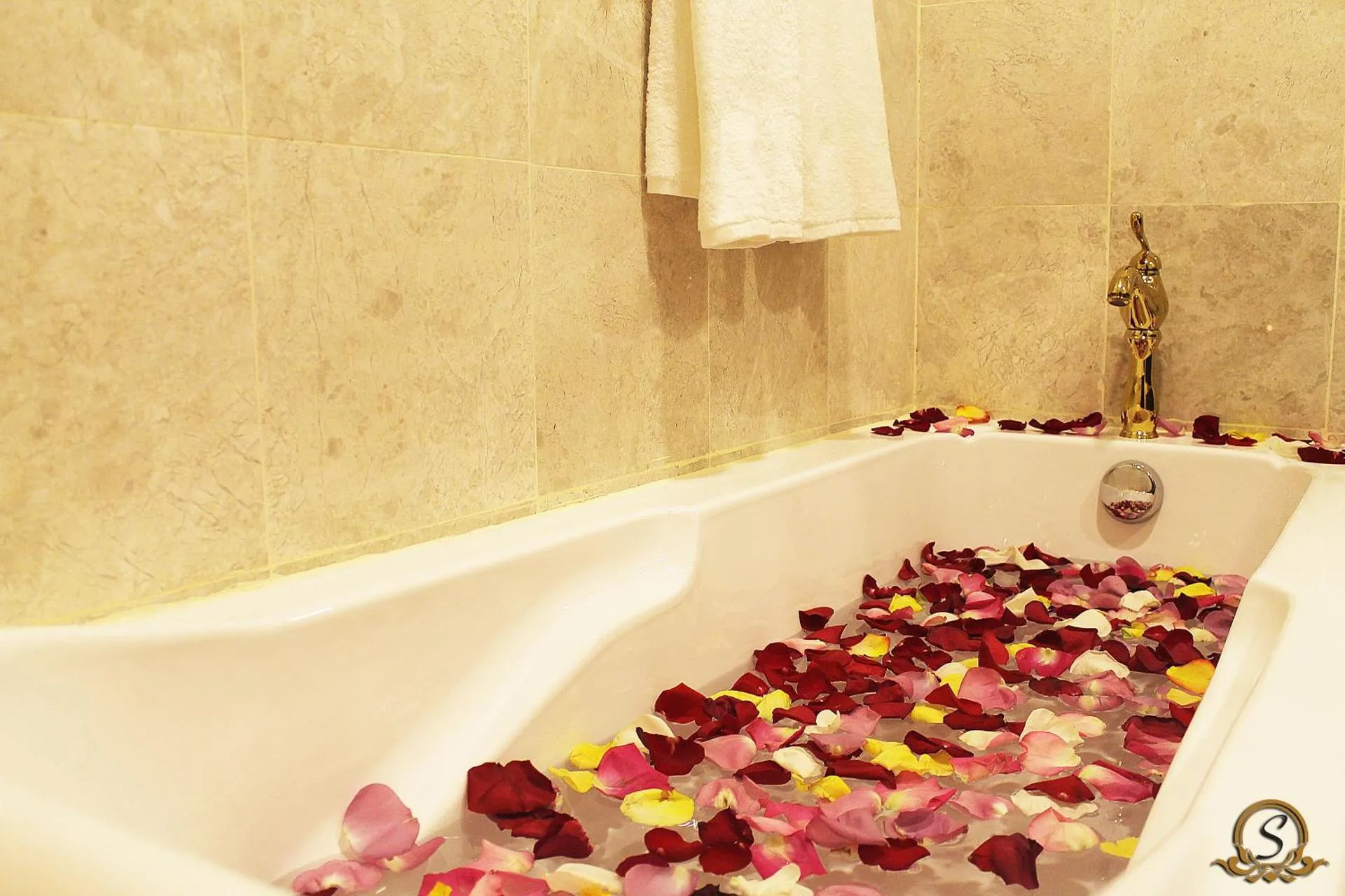 Saraya Palace Hotel - Image 12