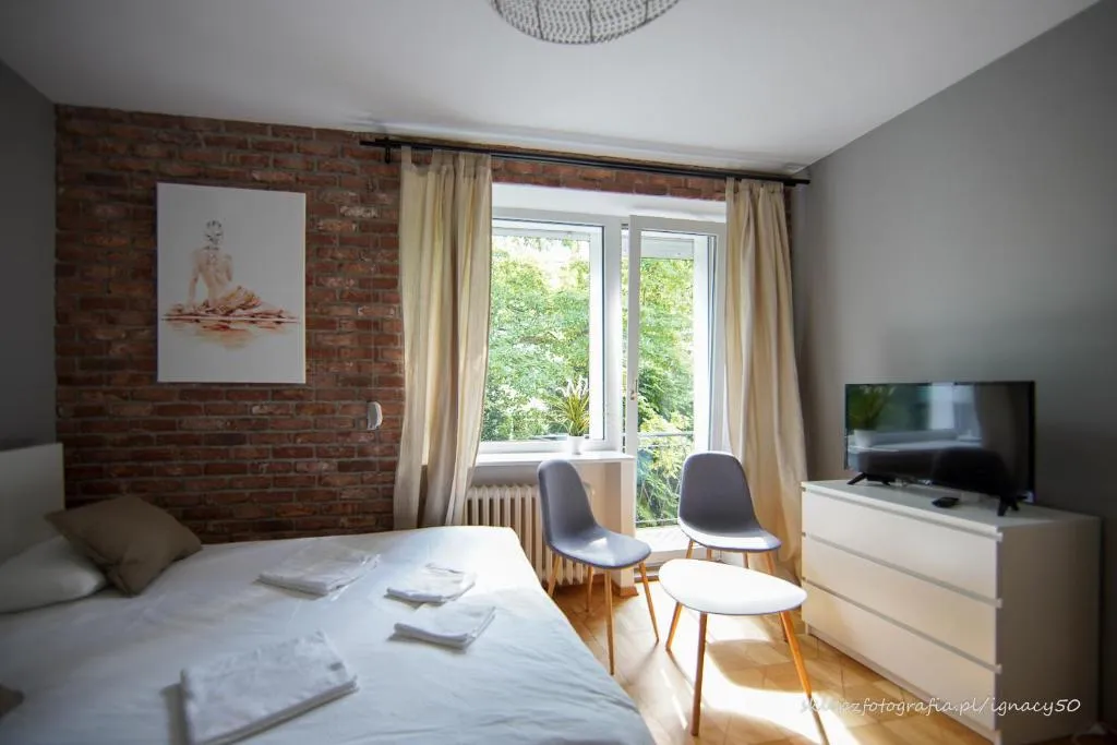 King Room with Balcony and Private Bathroom 