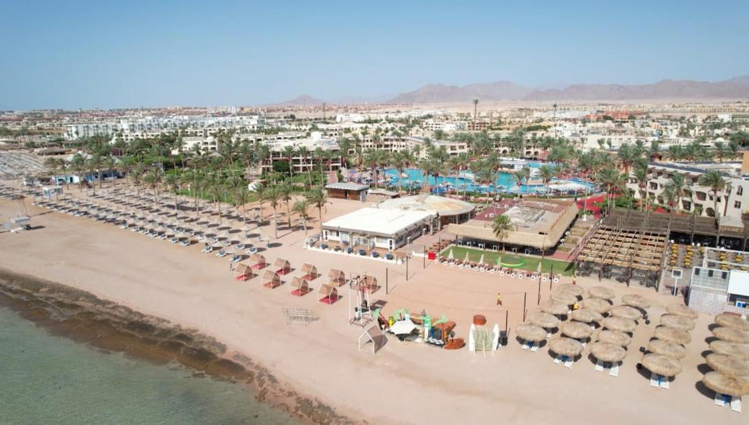 Sea Beach Aqua Park Resort - Image 7