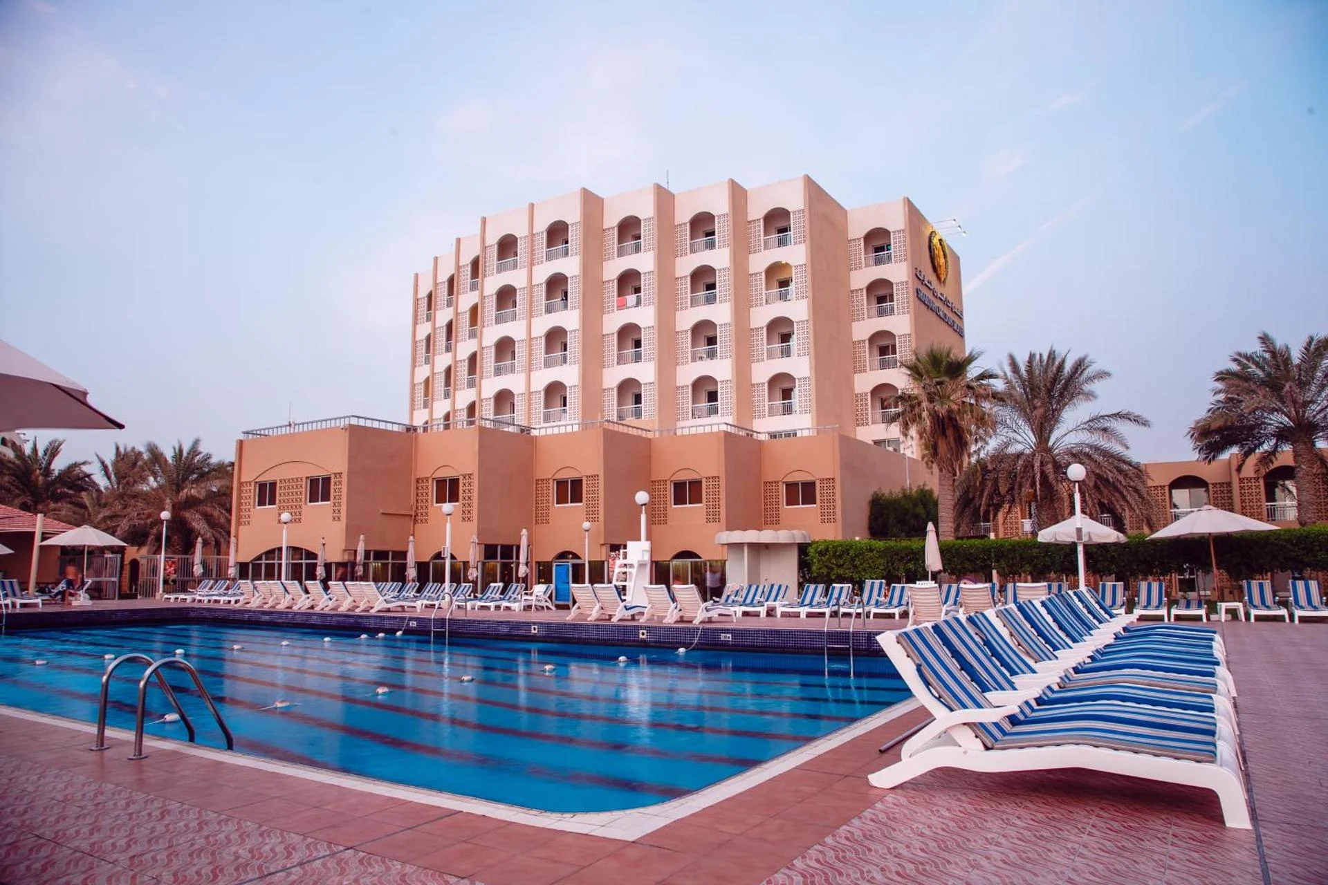 Experience the Luxury of Sharjah Carlton Hotel