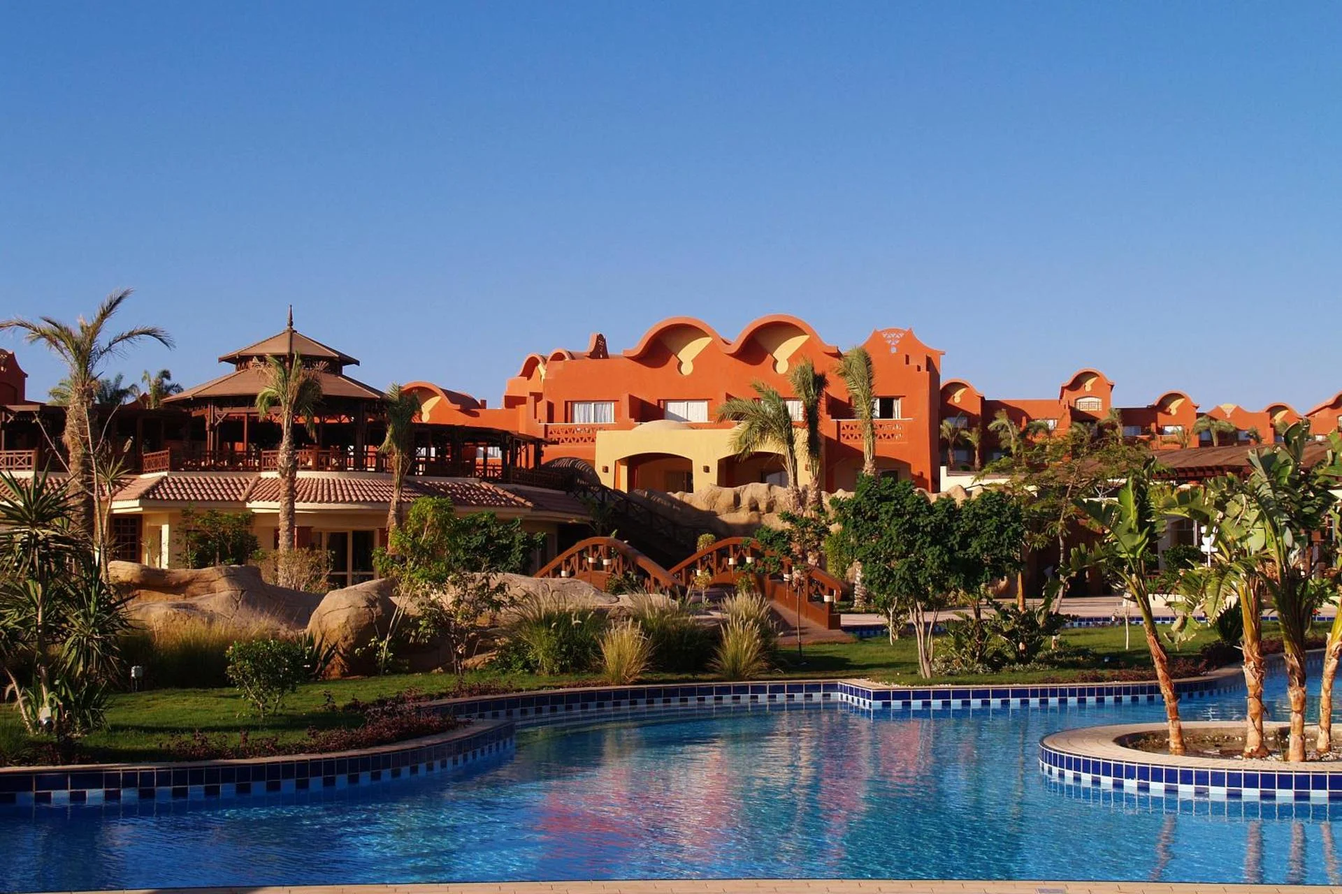 Discover the Ultimate Hospitality Experience at Sharm Grand Plaza - Image 3