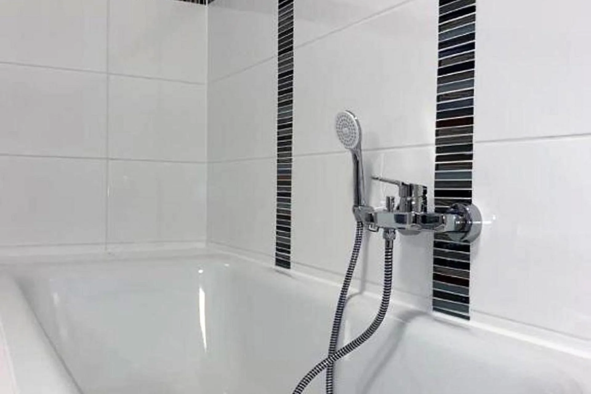 Sleep2Fly Hamburg-Airport - Image 6