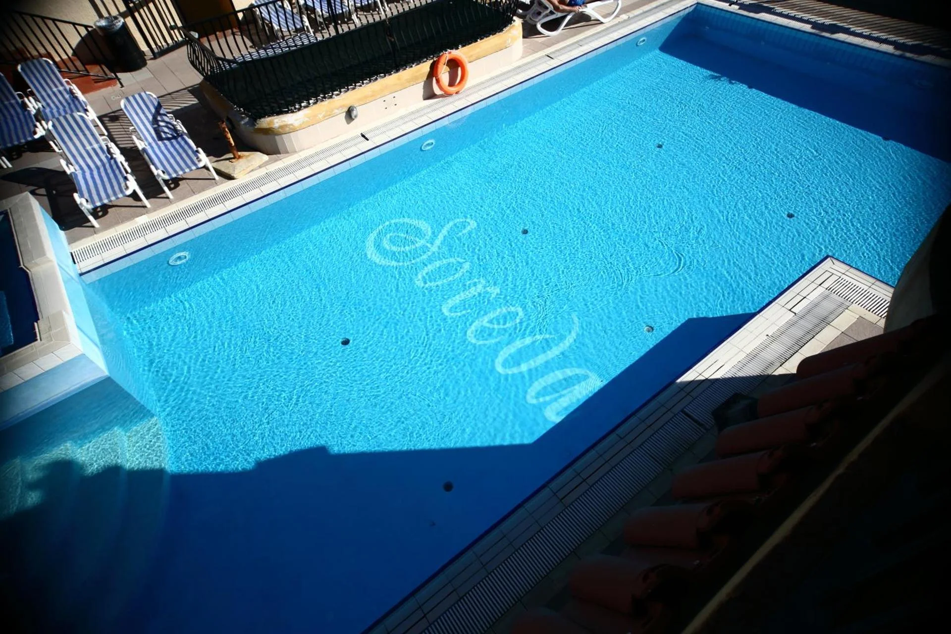 Soreda Hotel - Image 1