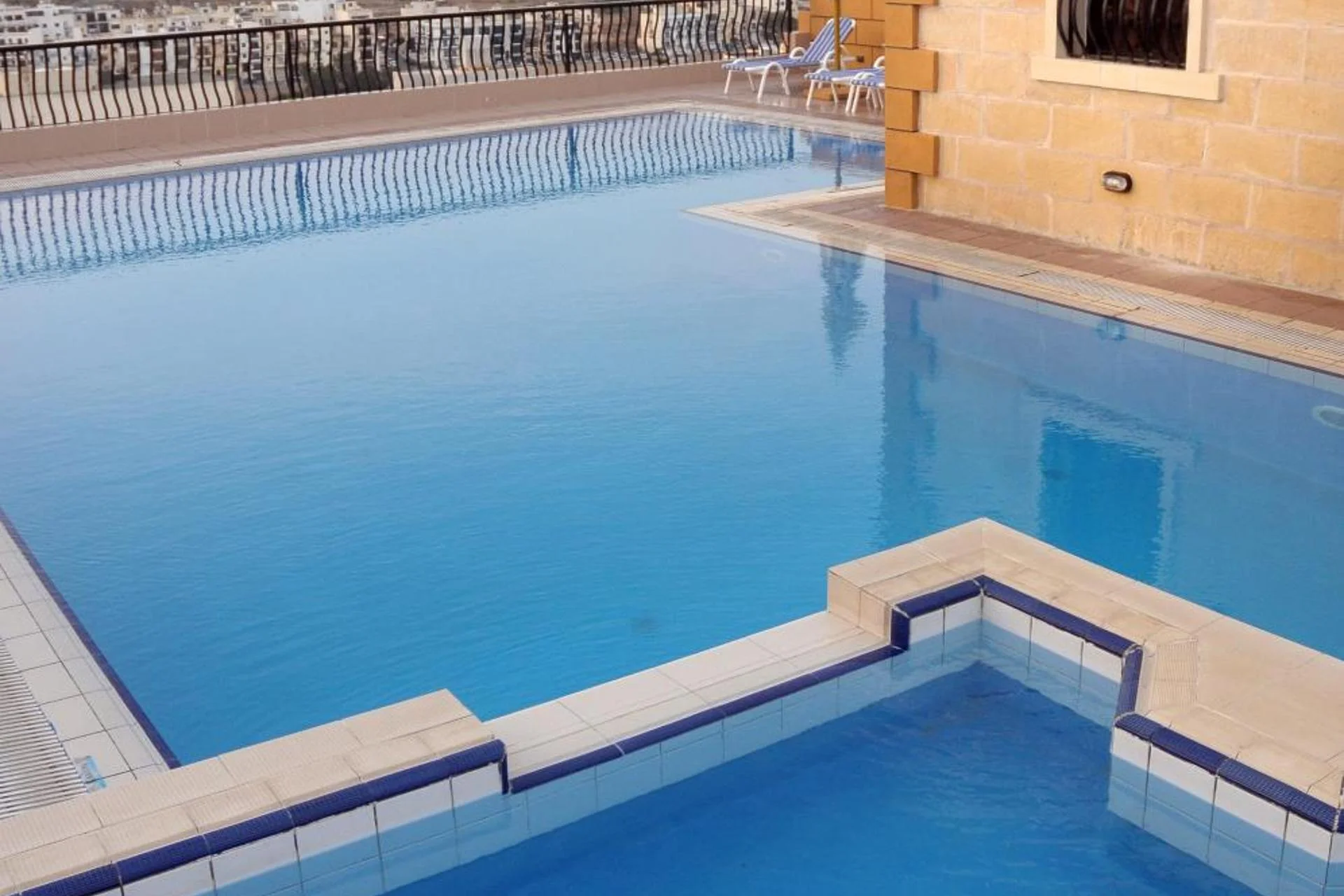 Soreda Hotel - Image 17