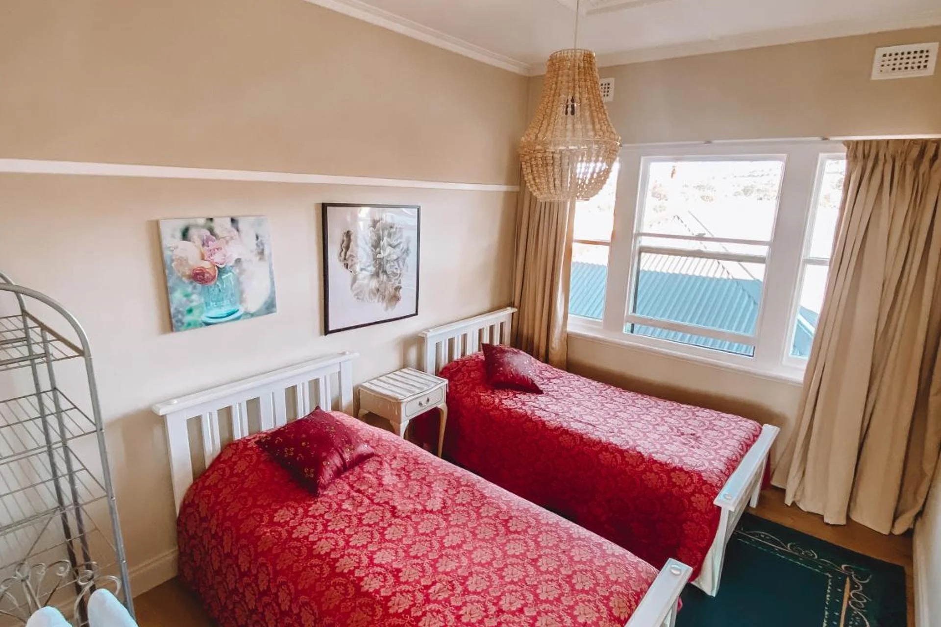 Experience the Charm of Stella's Dromana Hotel - Image 14