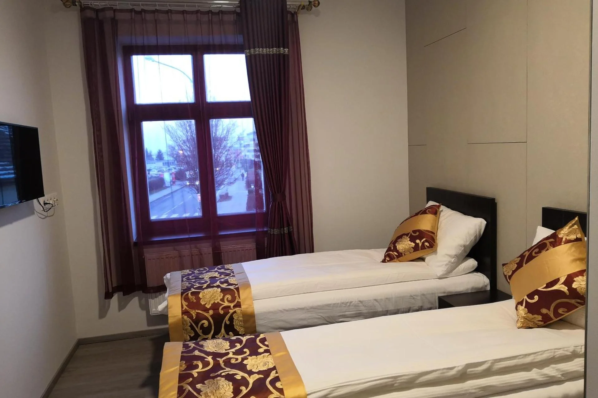 Discover the Charm of Sun House Hotel