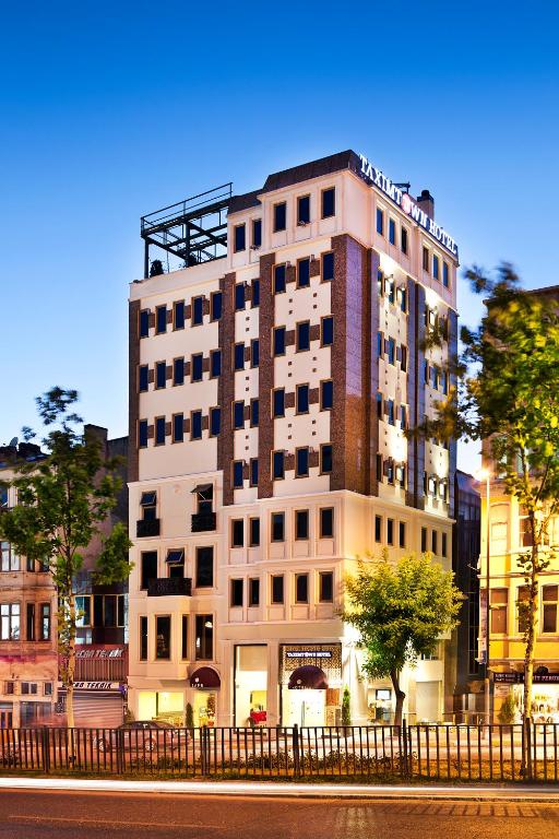Taxim Town Hotel