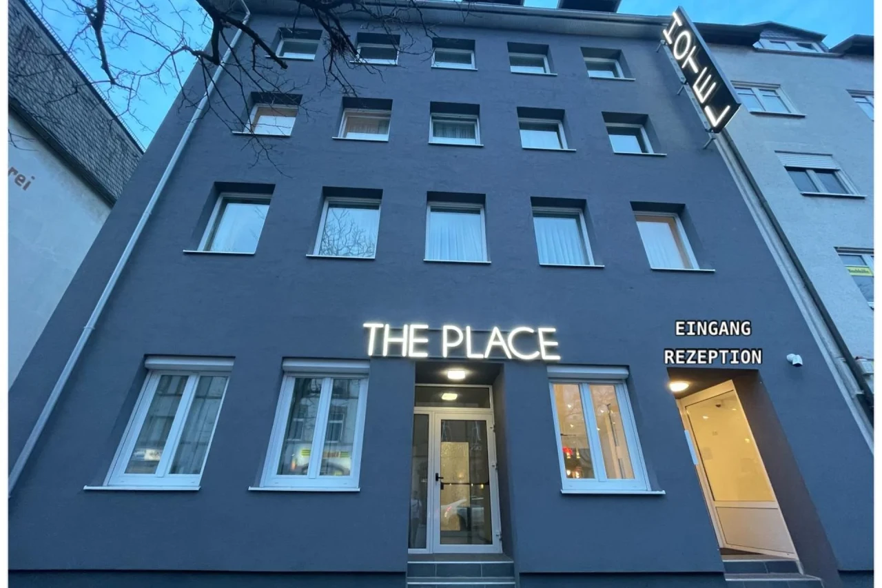 The palace Hotel - Image 2