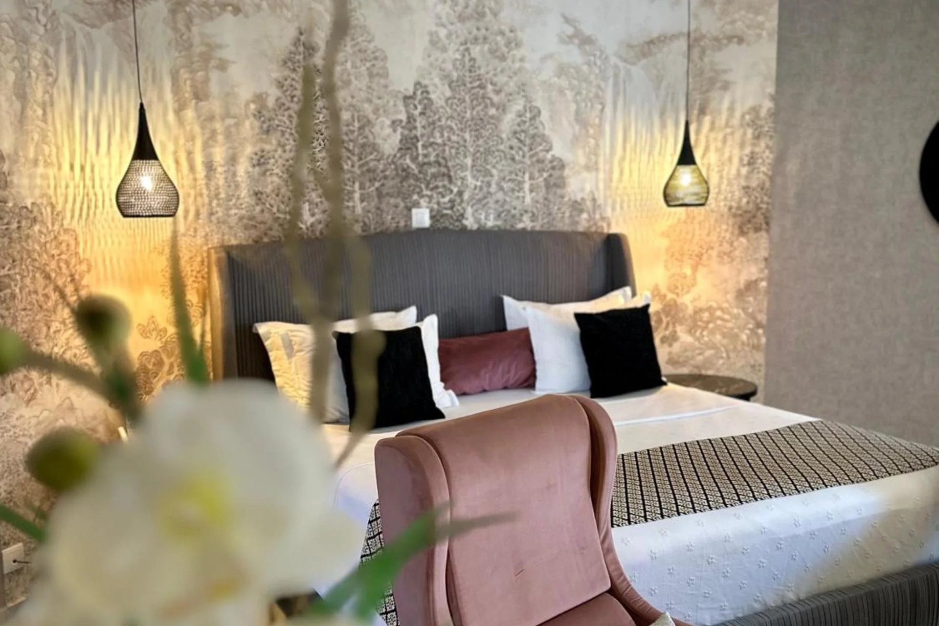 The Palms Luxury Boutique Hotel - Image 4