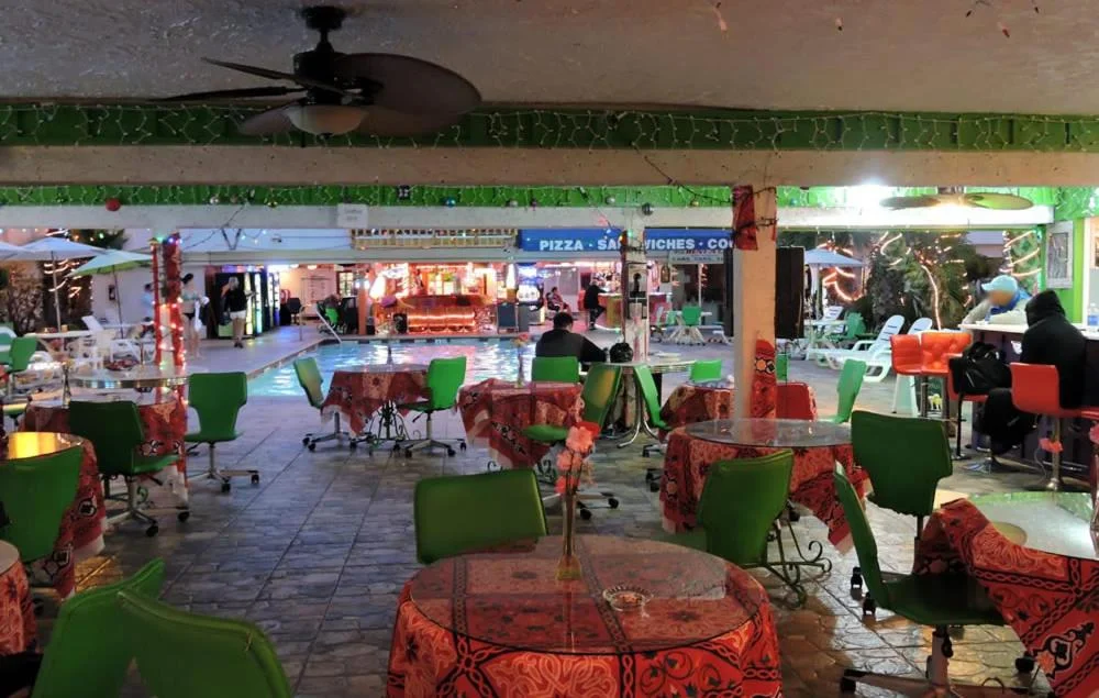 Tradewinds Airport Hotel - Image 5