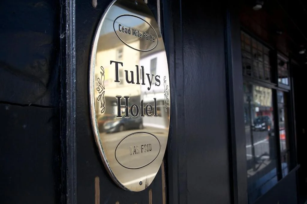 Tully's Hotel - Image 19