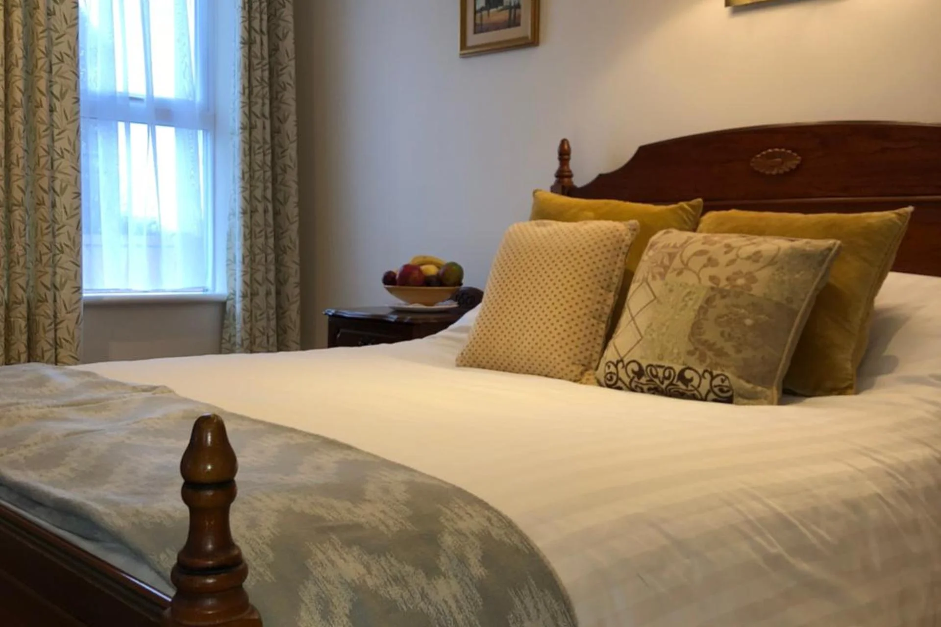 Tully's Hotel - Image 10