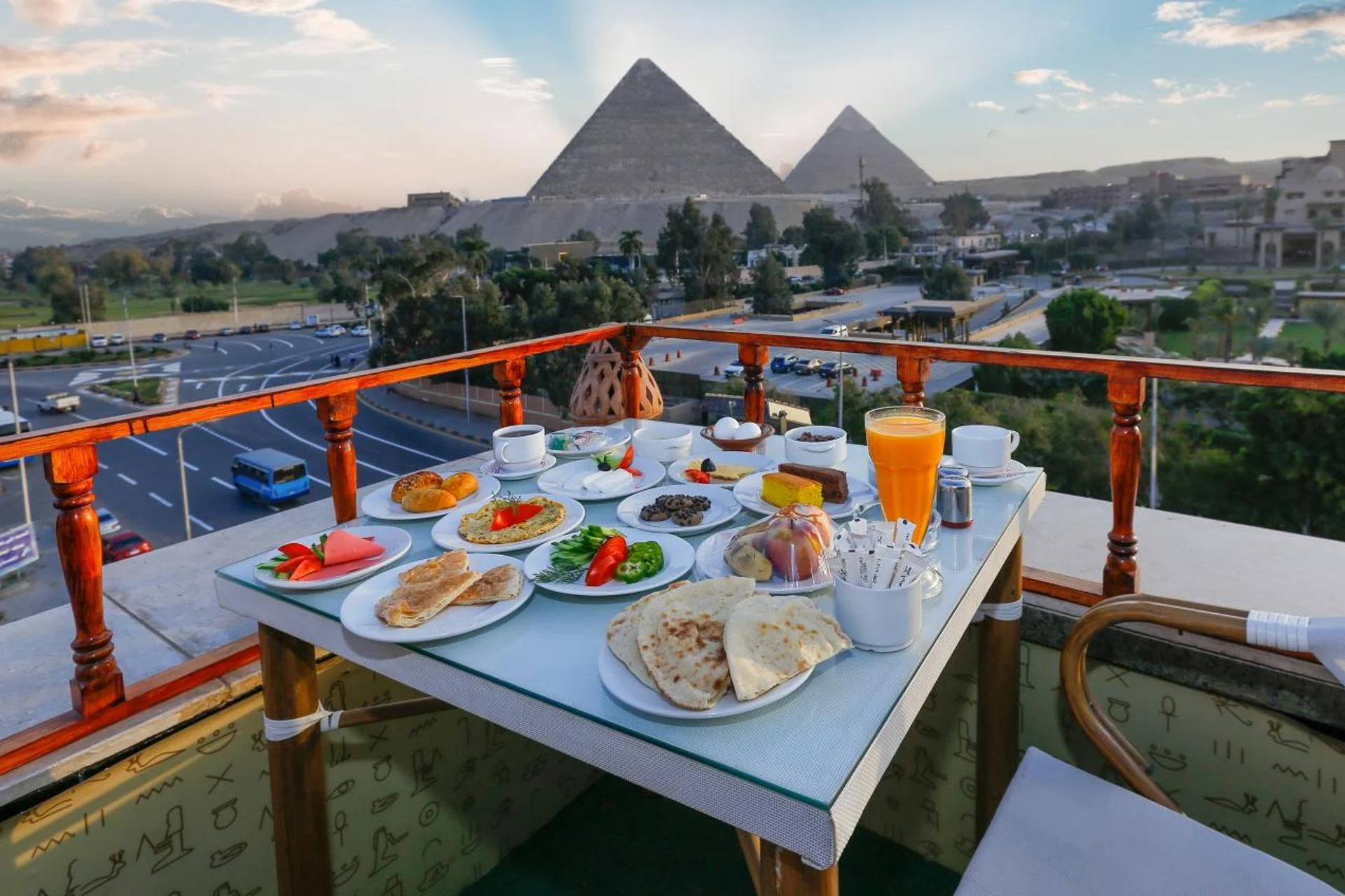 Turquoise Pyramids & Grand Egyptian museum view Hotel - Image 5