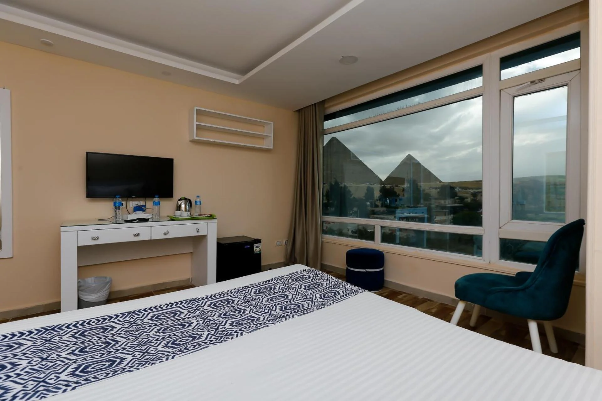 Turquoise Pyramids & Grand Egyptian museum view Hotel - Image 6