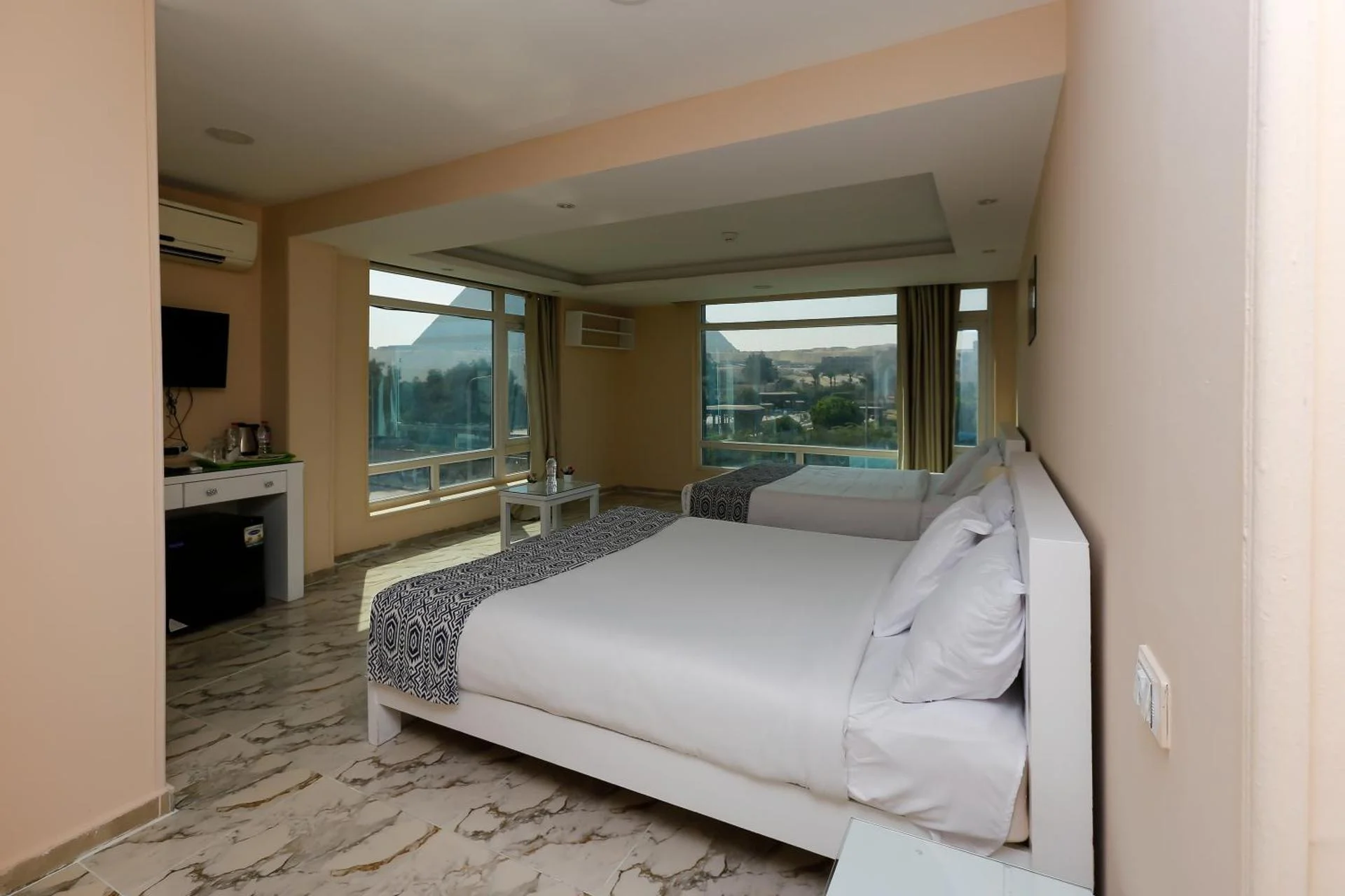 Turquoise Pyramids & Grand Egyptian museum view Hotel - Image 10