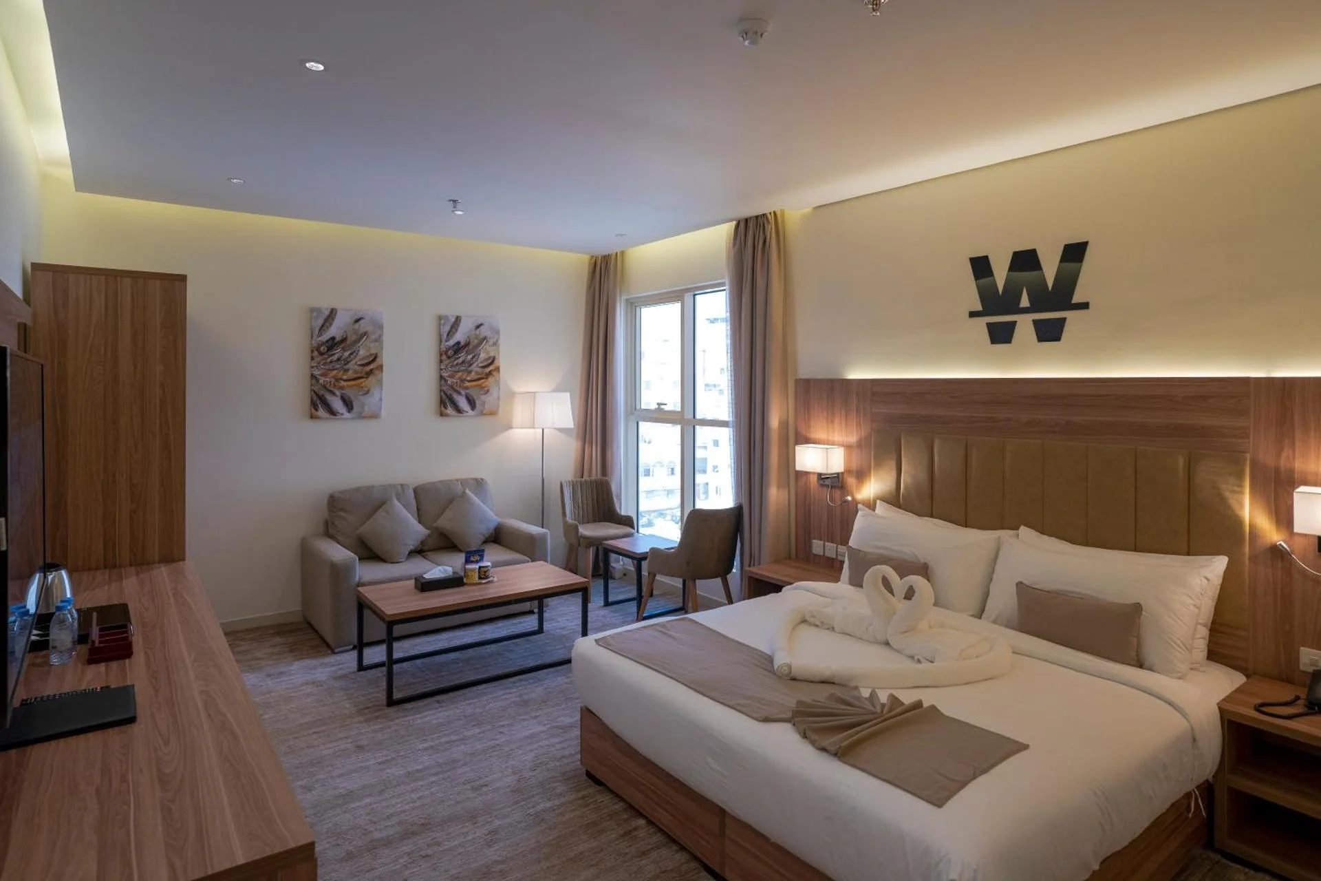 W Suites Hotel - Image 12