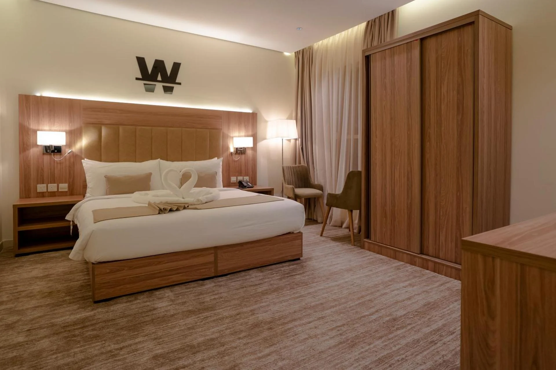 W Suites Hotel - Image 13
