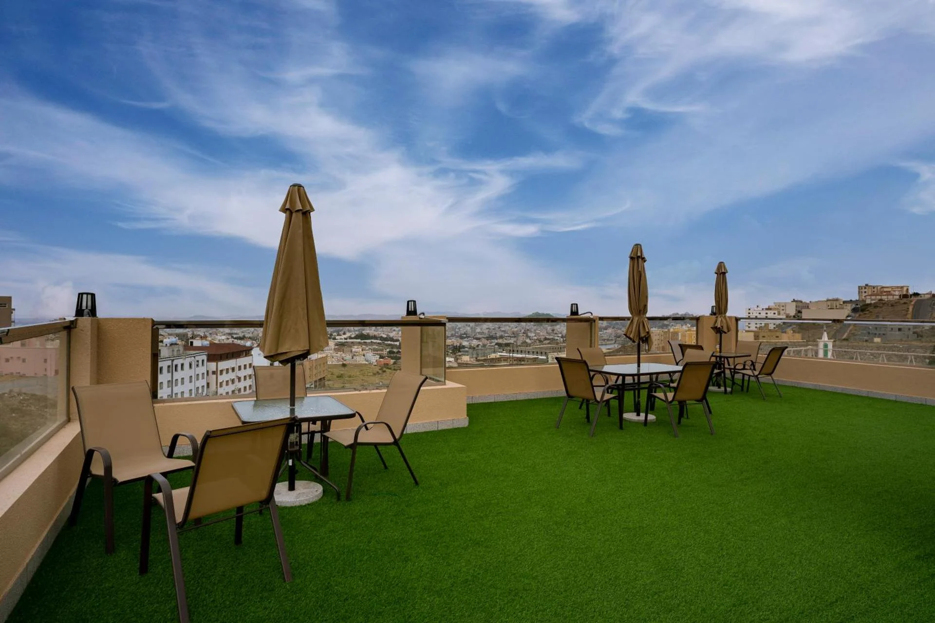 W Suites Hotel - Image 19