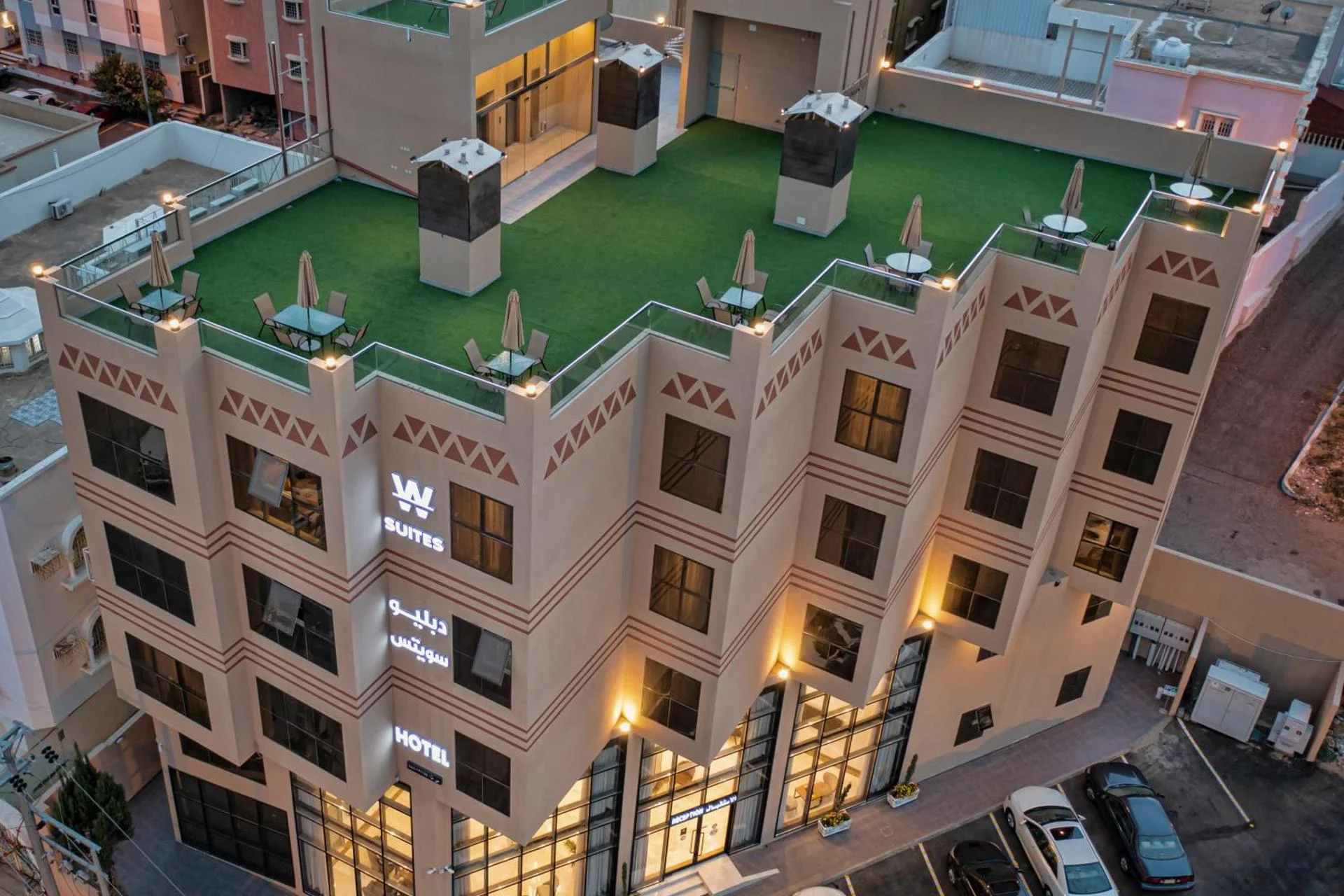 W Suites Hotel - Image 9