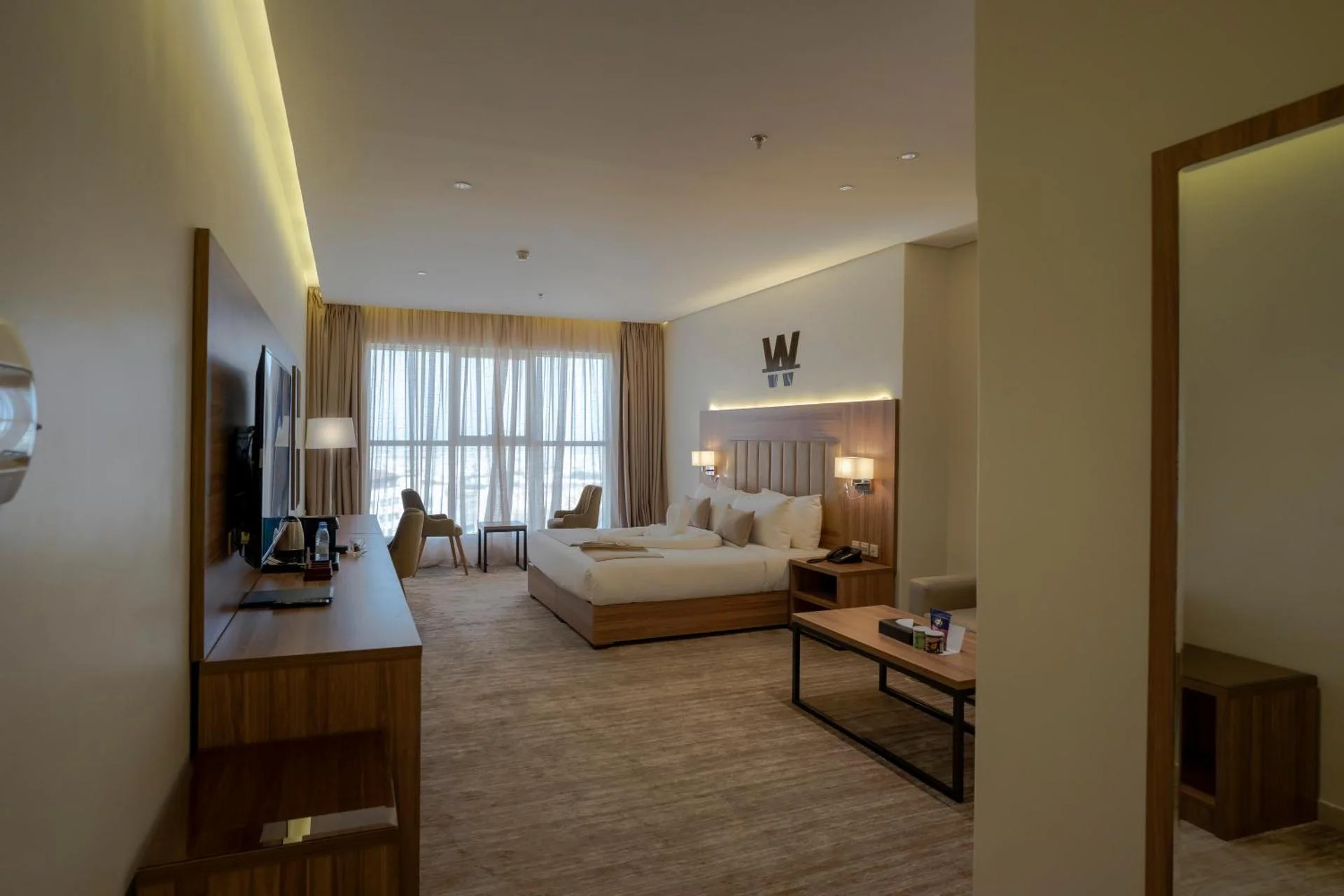 W Suites Hotel - Image 10