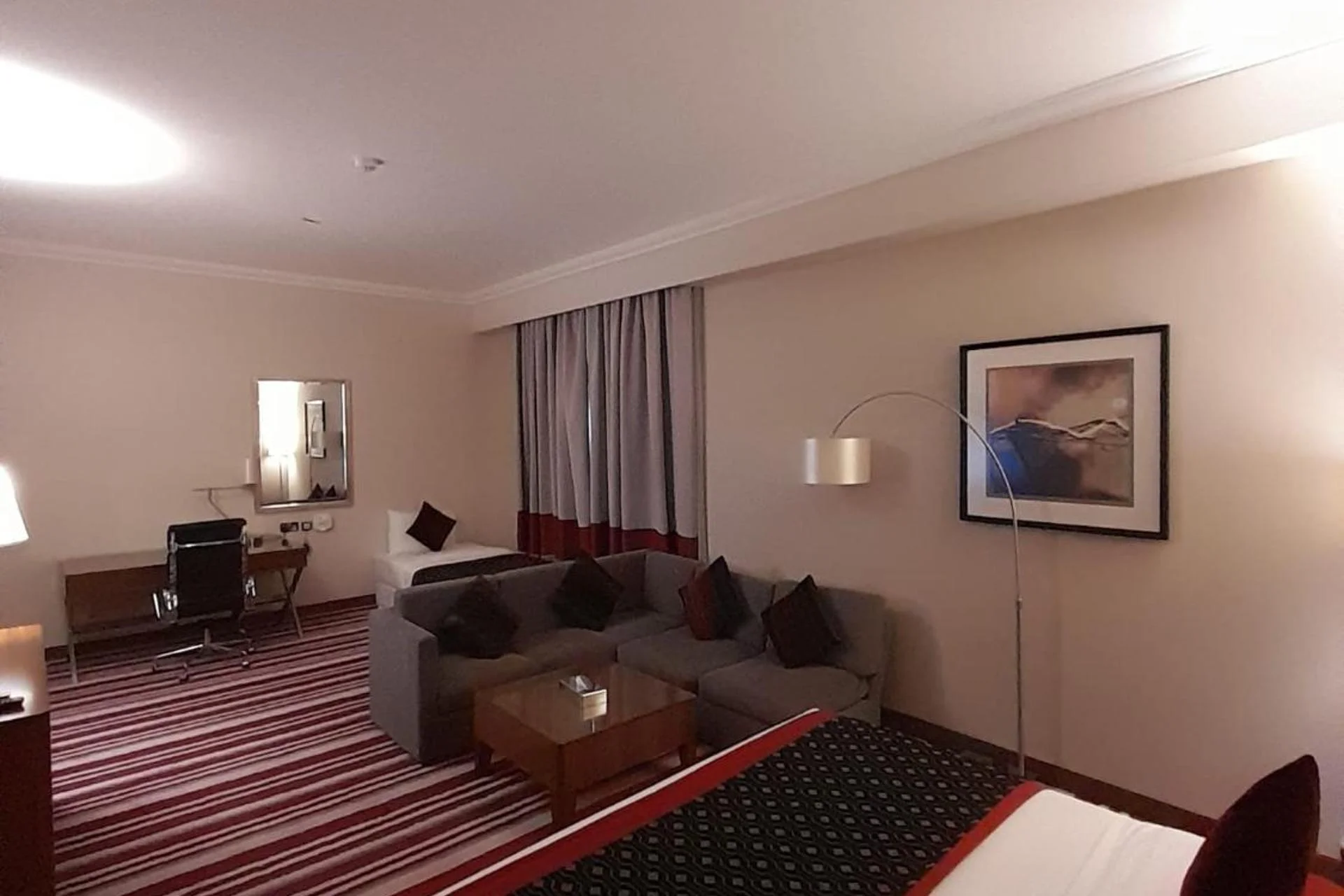 Wonder Palace Hotel - Image 18